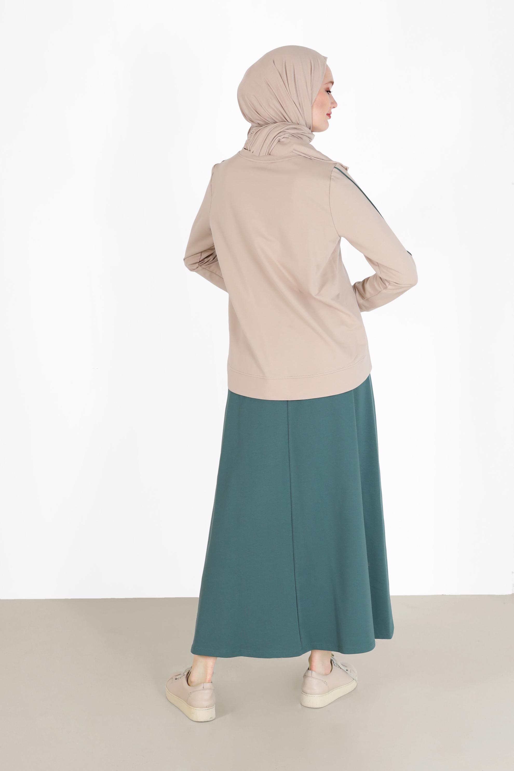 Tesettür giyim BEJ BASKI DETAYLI İKİLİ ETEKLİ EŞOFMAN TAKIM 42240 