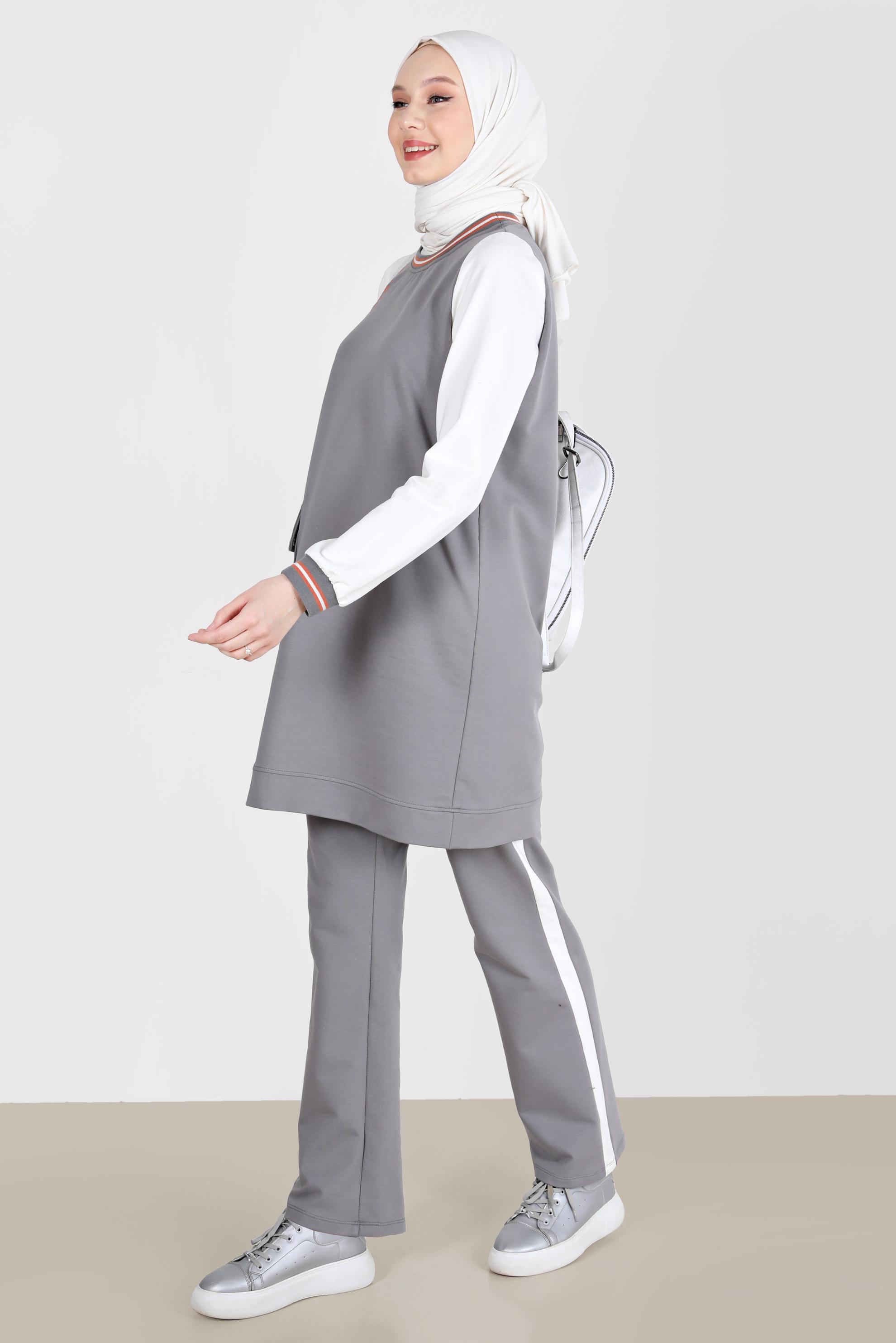 Tesettür giyim GRİ YAZI DETAYLI CEPLİ İKİLİ PANT. EŞOFMAN TAKIM 42269 