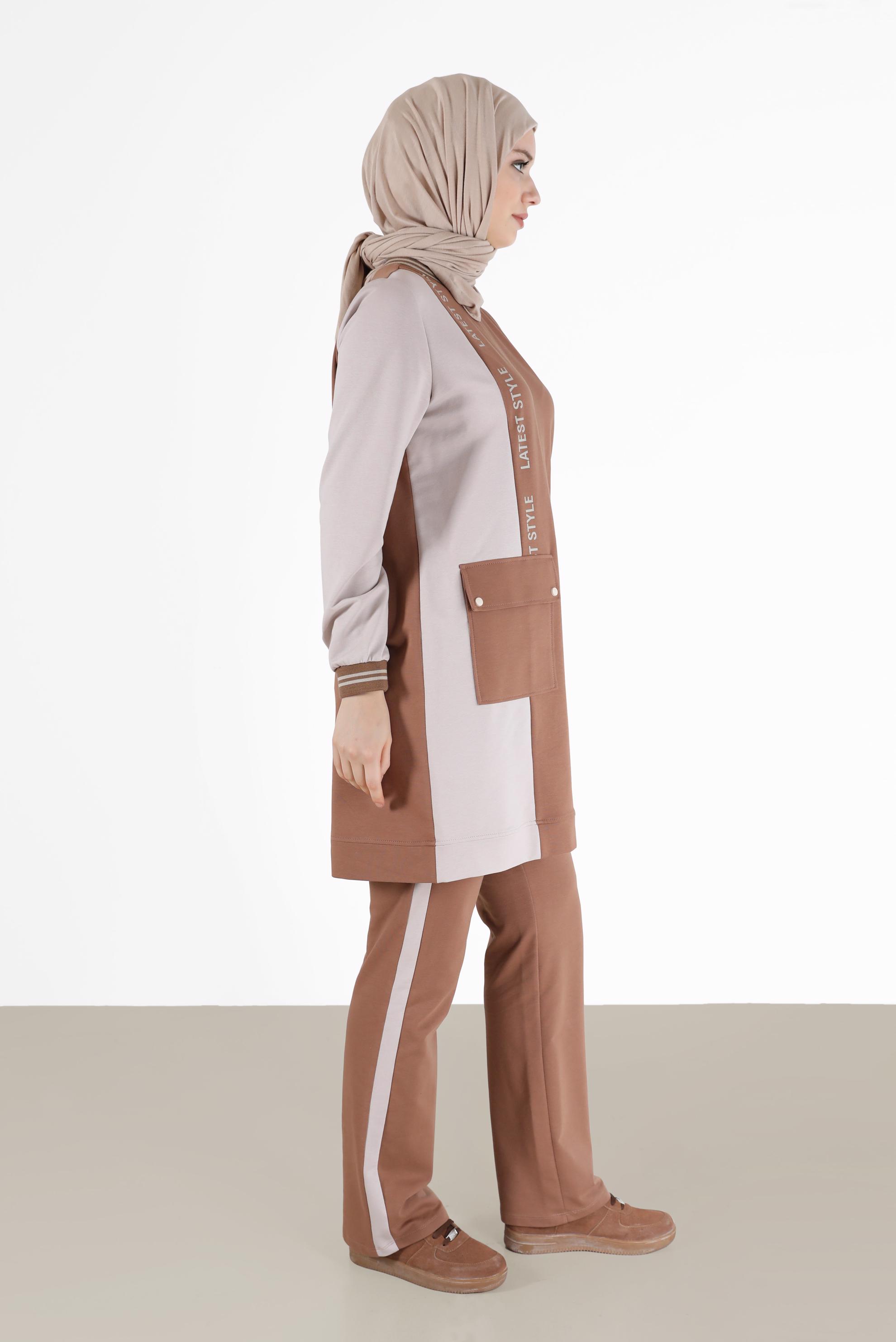 Tesettür giyim KAHVE YAZI DETAYLI CEPLİ İKİLİ PANT. EŞOFMAN TAKIM 42269 