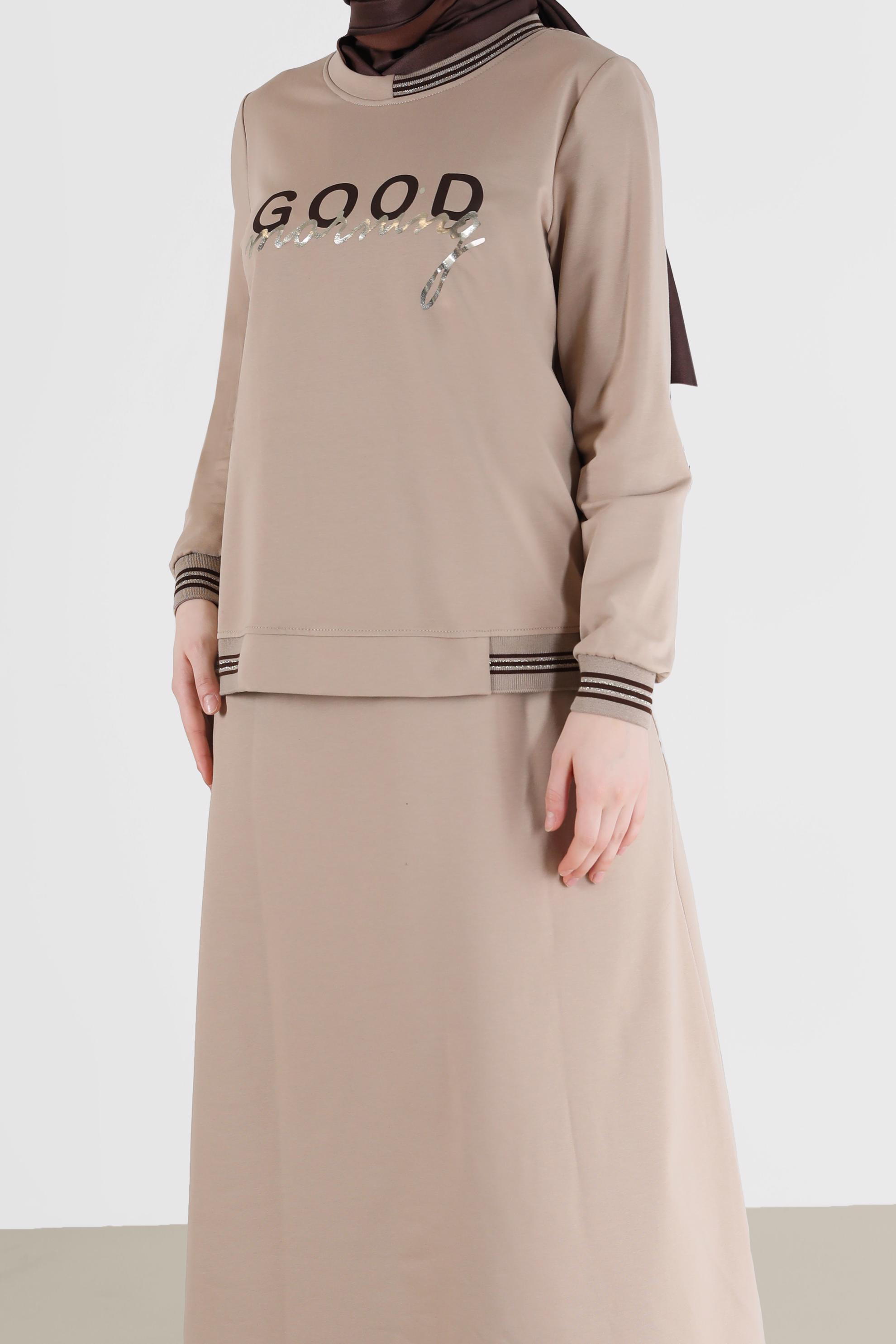 Tesettür giyim BEJ YAZI BASKILI MANŞETLERİ LASTİKLİ İKİLİ ETEKLİ EŞOFMAN TAKIMI 42271 