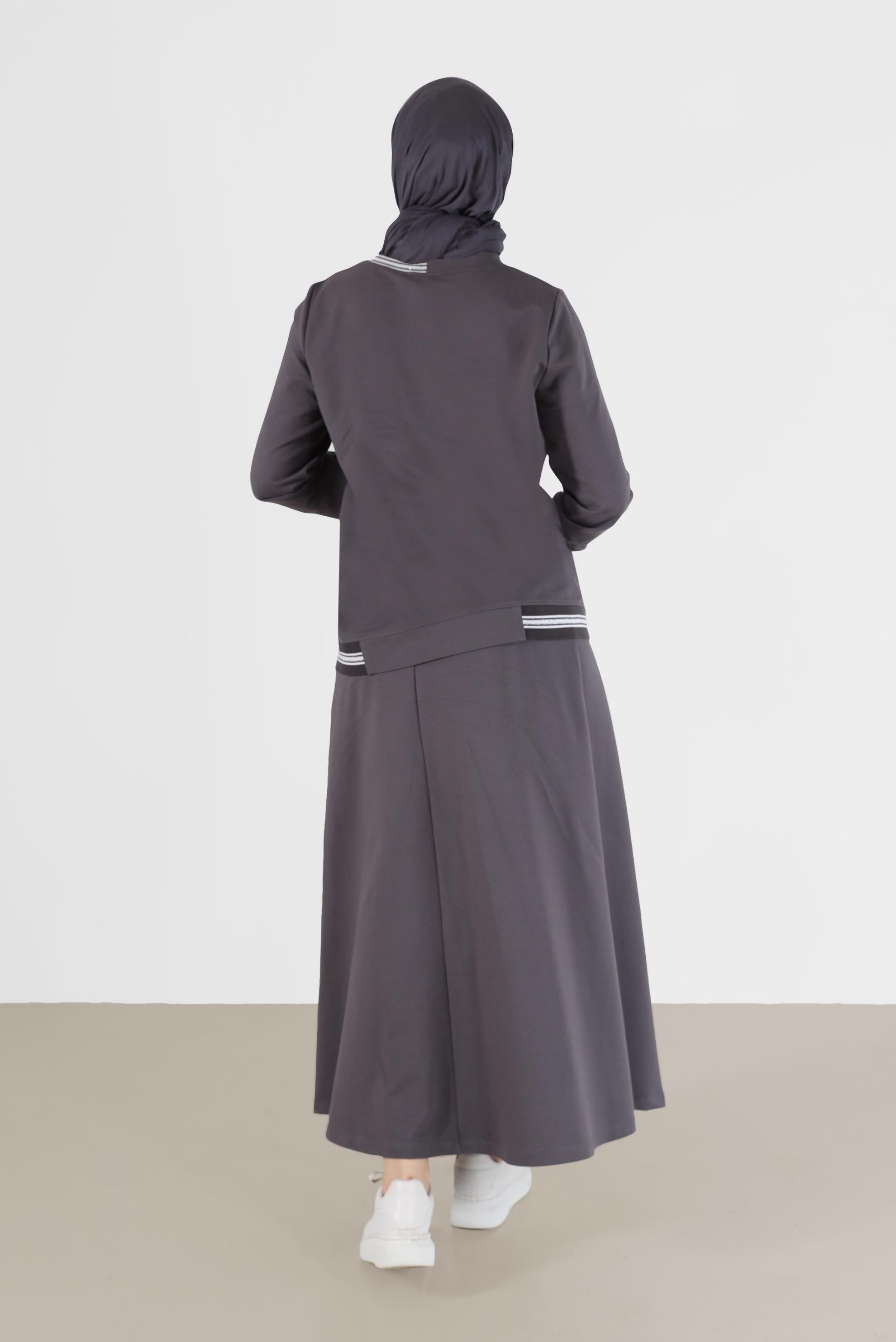 Tesettür giyim GRİ YAZI BASKILI MANŞETLERİ LASTİKLİ İKİLİ ETEKLİ EŞOFMAN TAKIMI 42271 