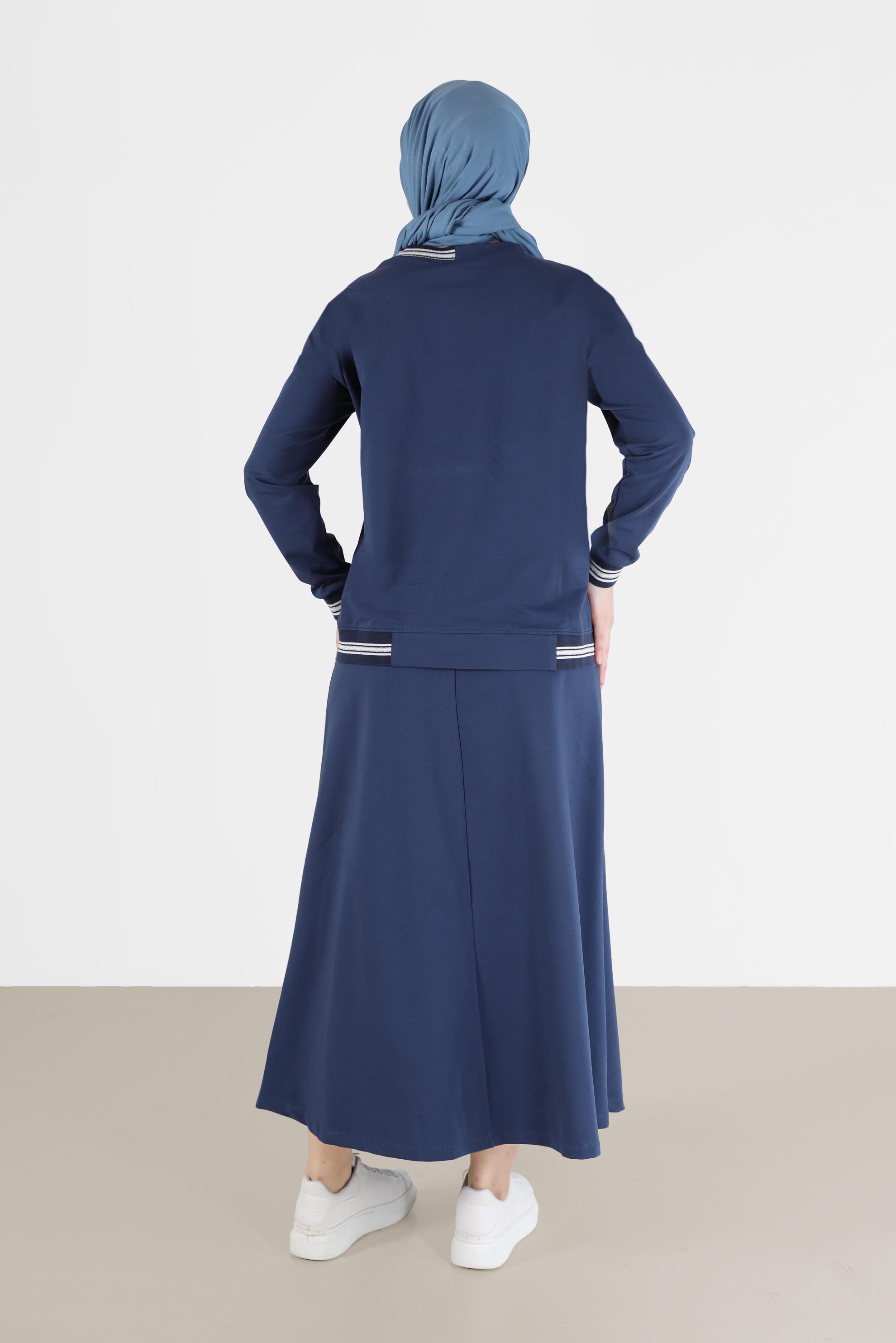 Tesettür giyim MAVİ YAZI BASKILI MANŞETLERİ LASTİKLİ İKİLİ ETEKLİ EŞOFMAN TAKIMI 42271 