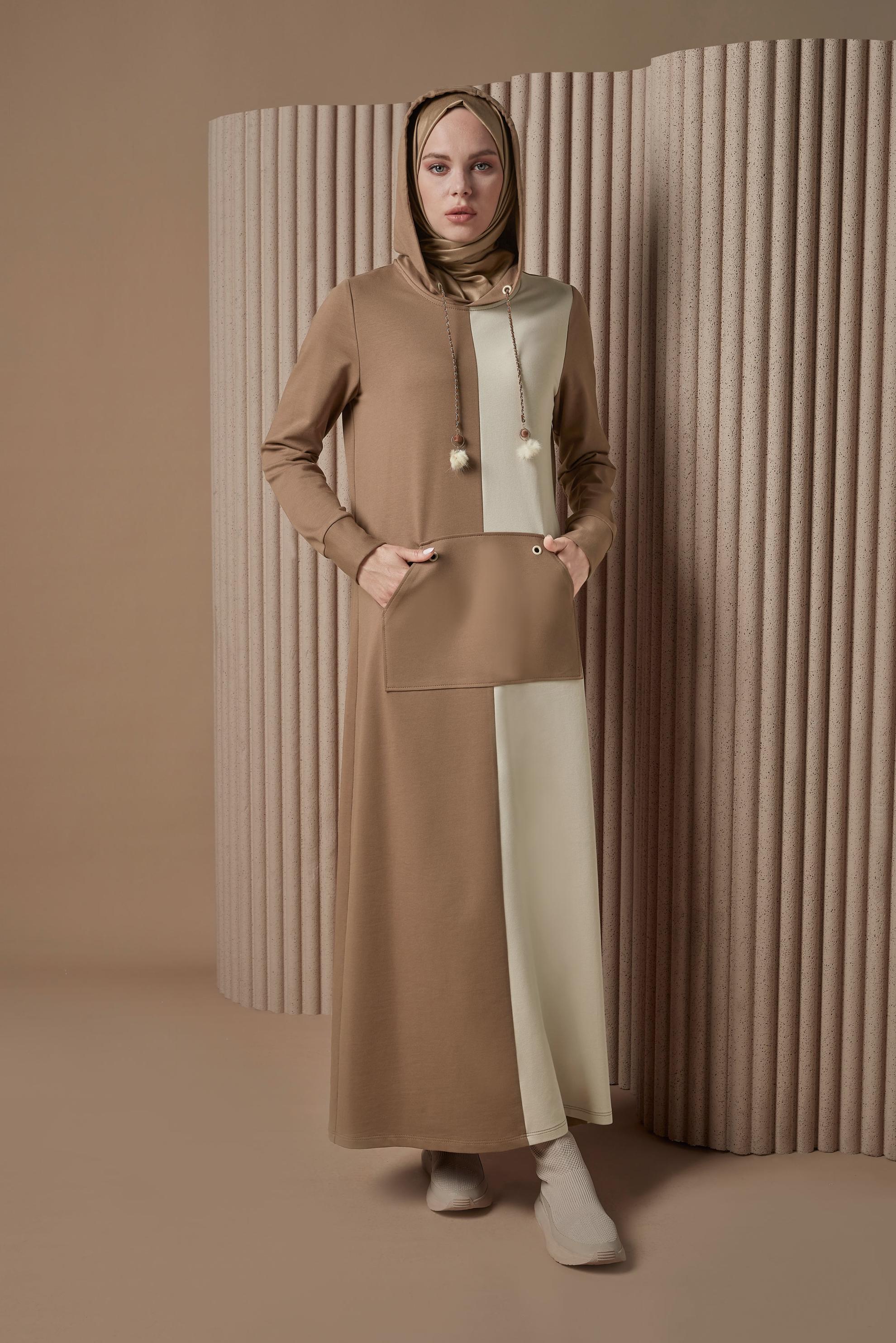 Tesettür giyim KAHVE İKİ RENKLİ KAPÜŞONLU EŞOFMAN ELBİSE 42274