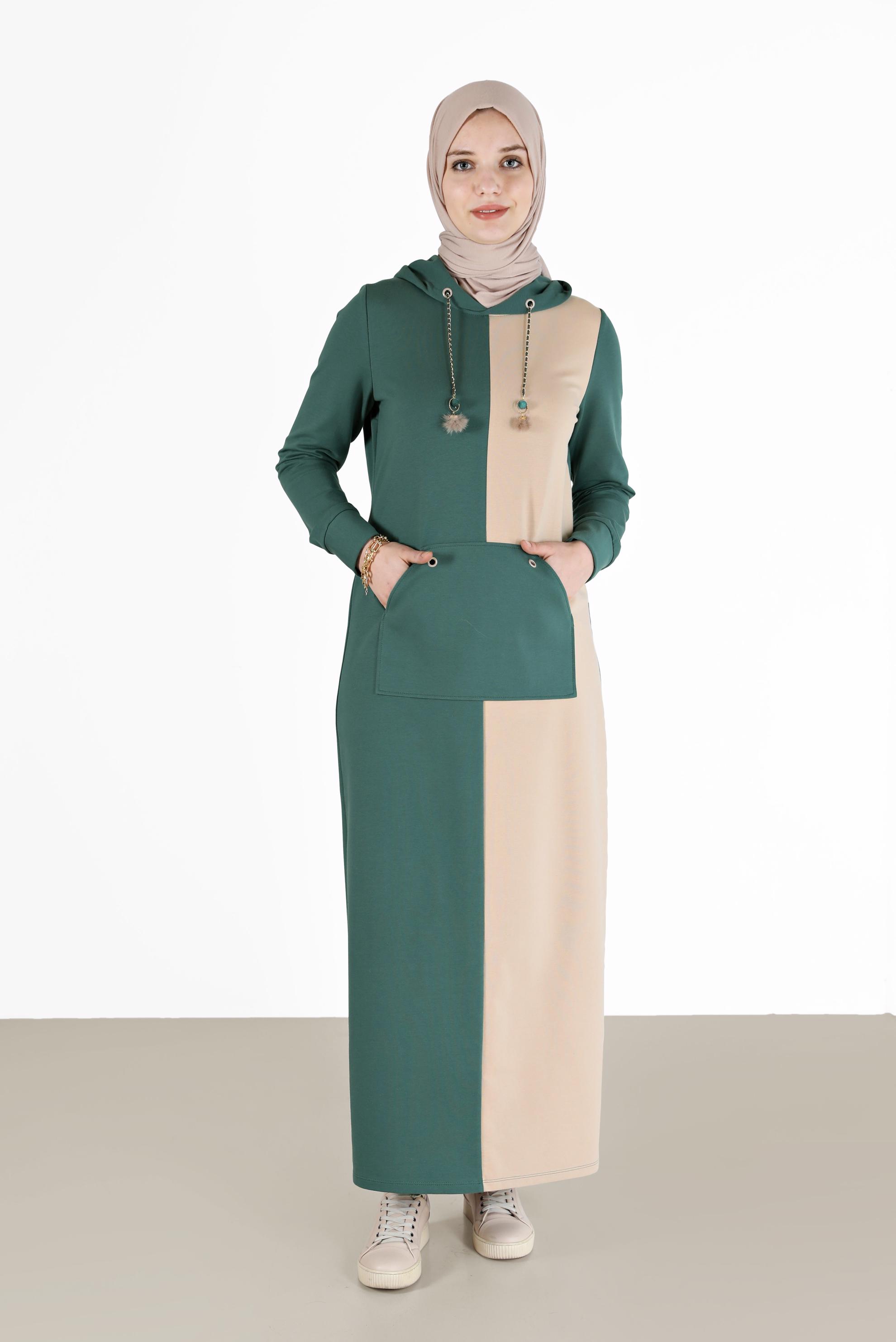 Tesettür giyim YEŞİL İKİ RENKLİ KAPÜŞONLU EŞOFMAN ELBİSE 42274