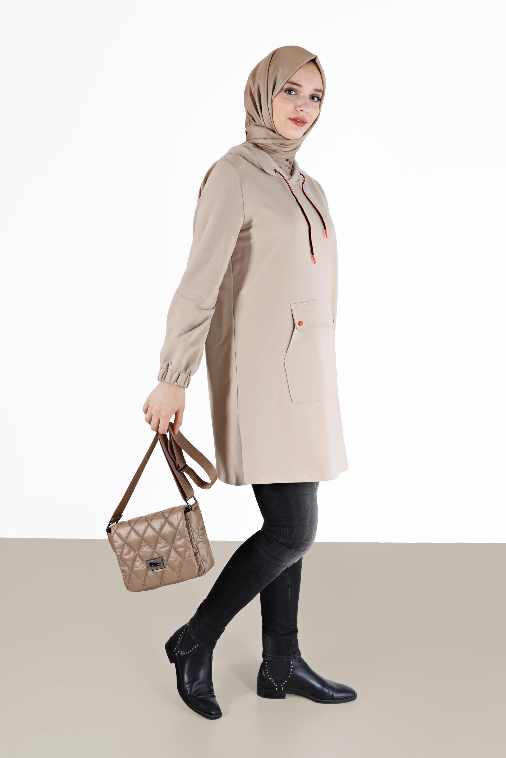 Tesettür giyim BEJ MANŞETLERİ LASTİKLİ KAPÜŞONLU EŞOFMAN TUNİK 42342 
