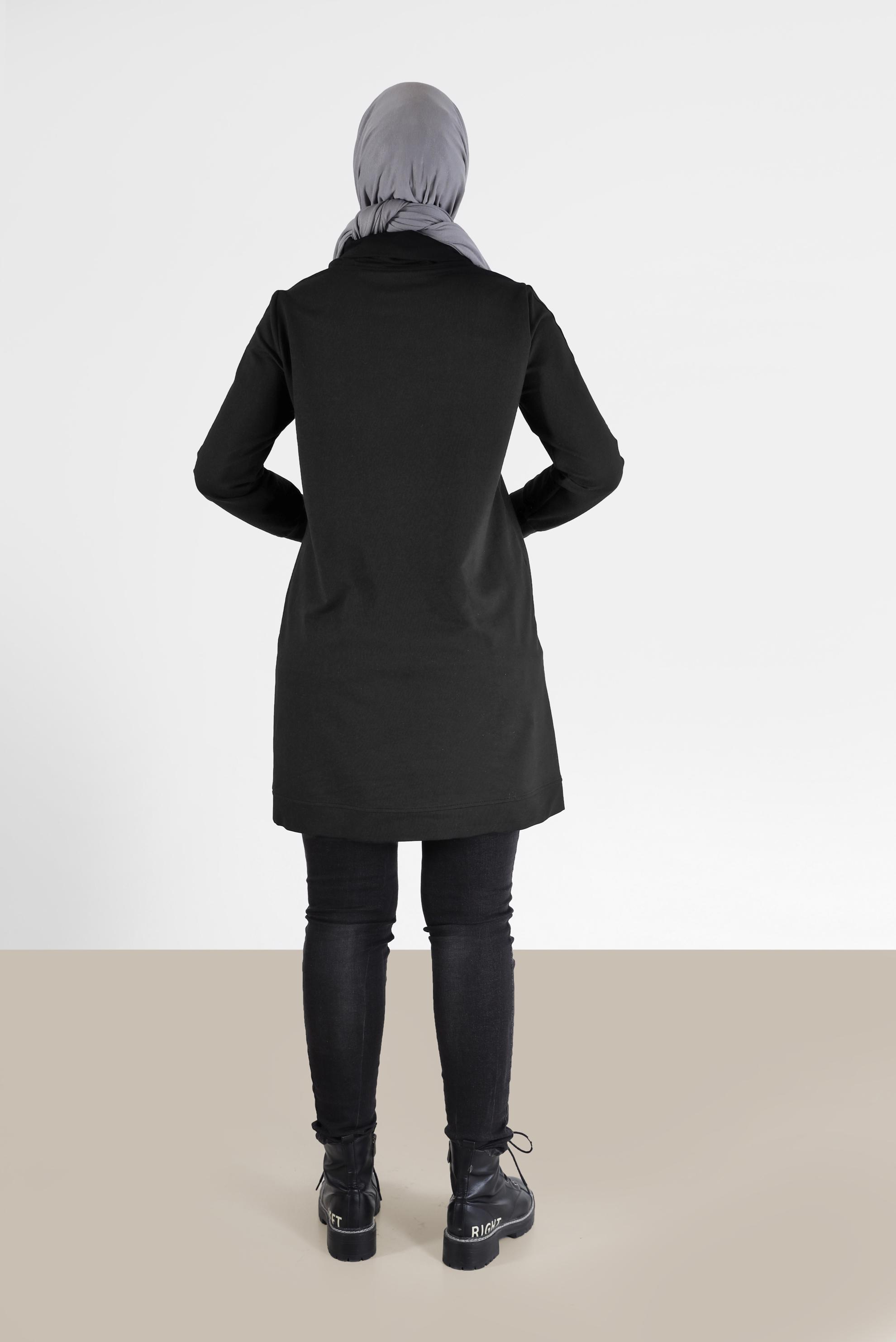 Tesettür giyim SİYAH KOLLARI KUŞGÖZÜ DETAYLI DEGAJE YAKA EŞOFMAN TUNİK 42343 