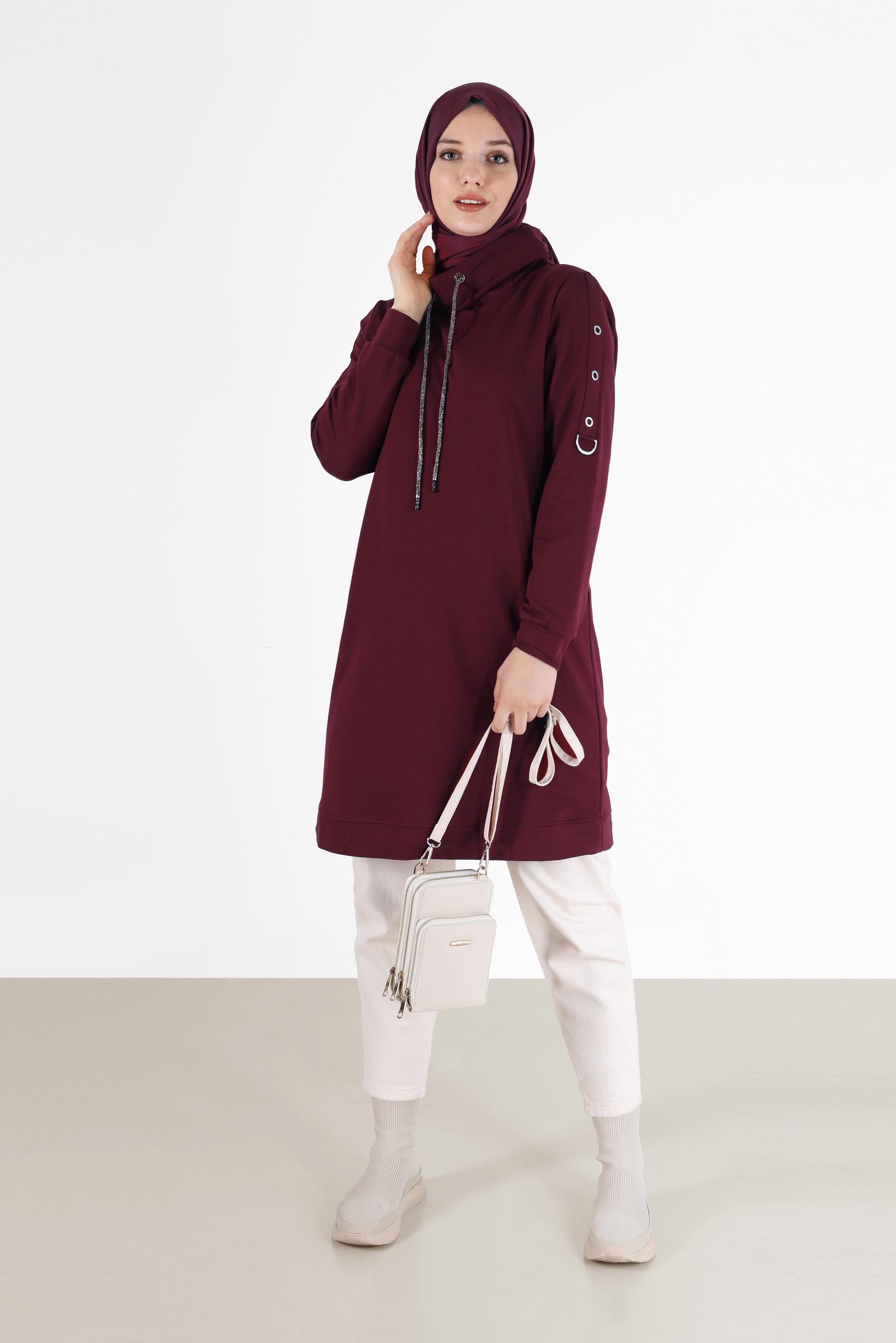 Tesettür giyim BORDO KOLLARI KUŞGÖZÜ DETAYLI DEGAJE YAKA EŞOFMAN TUNİK 42343 