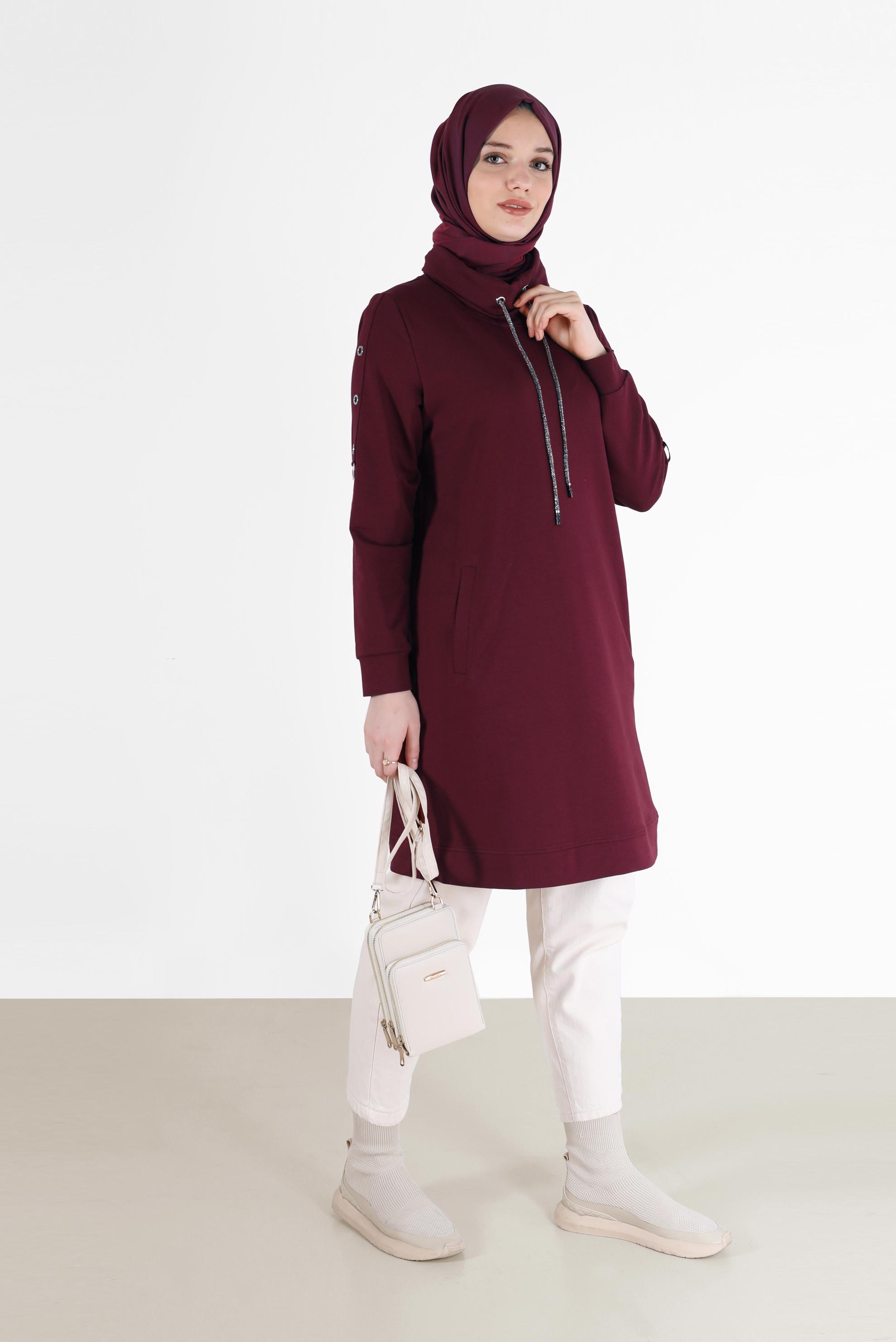 Tesettür giyim BORDO KOLLARI KUŞGÖZÜ DETAYLI DEGAJE YAKA EŞOFMAN TUNİK 42343 