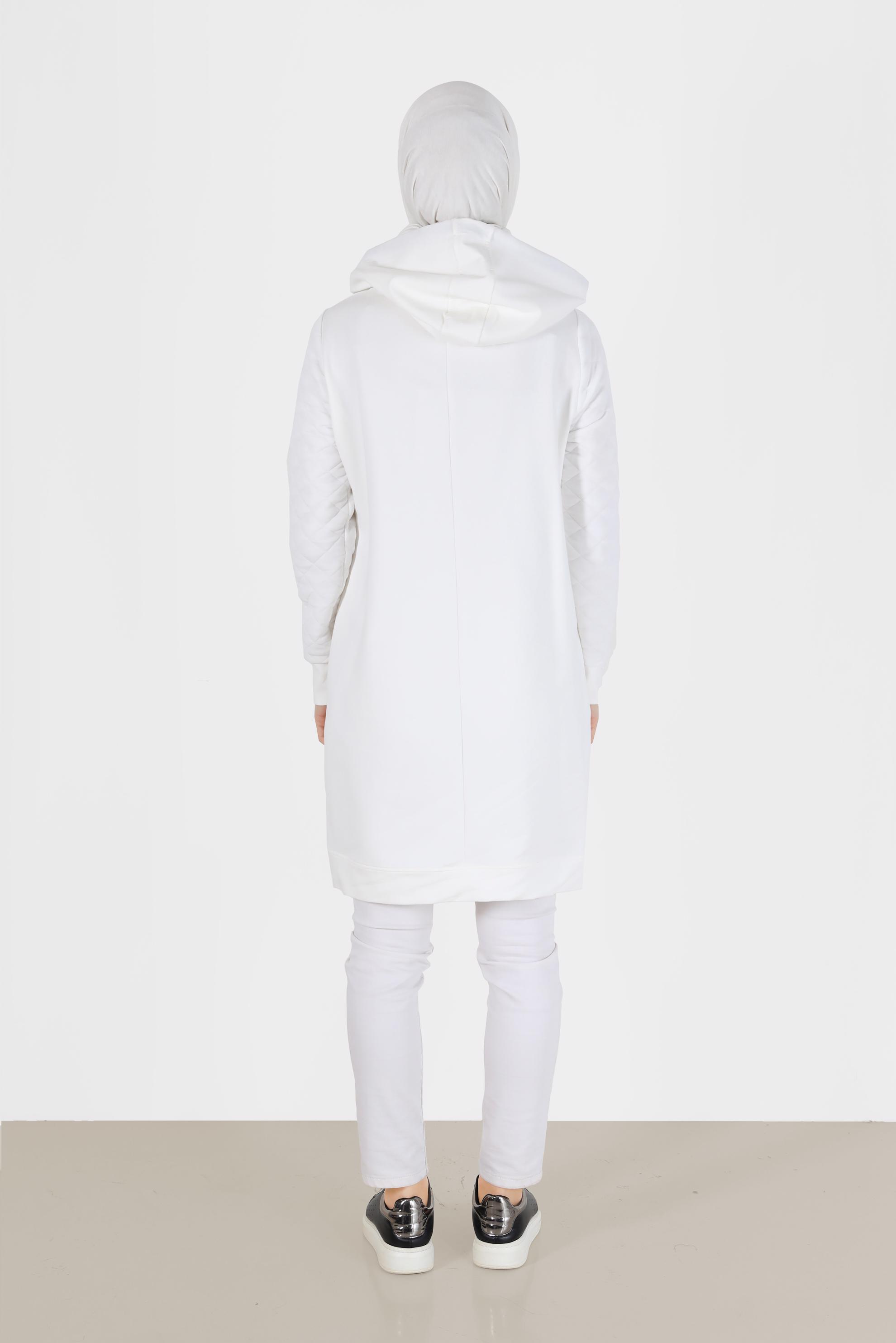 Tesettür giyim BEYAZ KAPİTONE DESEN DETAYLI KAPÜŞONLU EŞOFMAN TUNİK 42344 