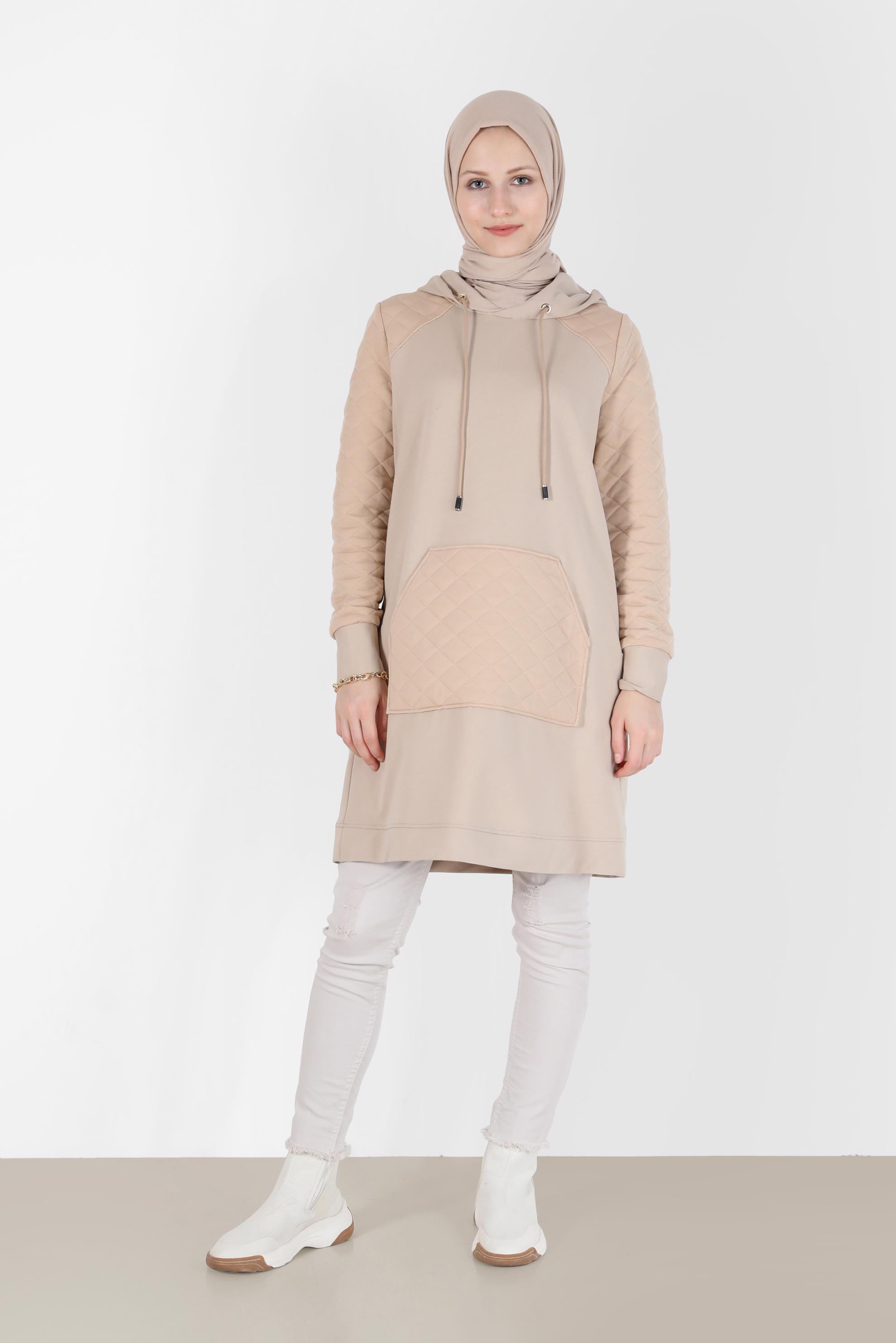 Tesettür giyim BEJ KAPİTONE DESEN DETAYLI KAPÜŞONLU EŞOFMAN TUNİK 42344 