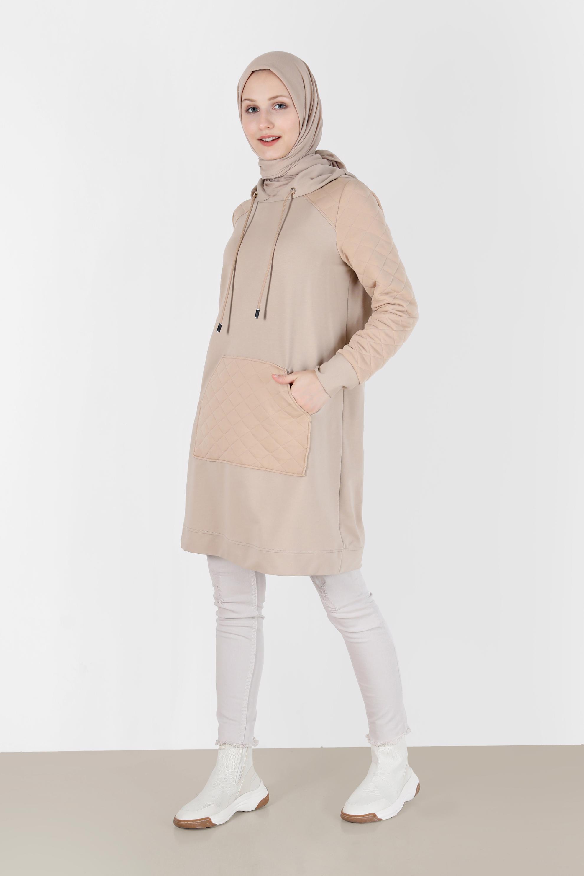 Tesettür giyim BEJ KAPİTONE DESEN DETAYLI KAPÜŞONLU EŞOFMAN TUNİK 42344 