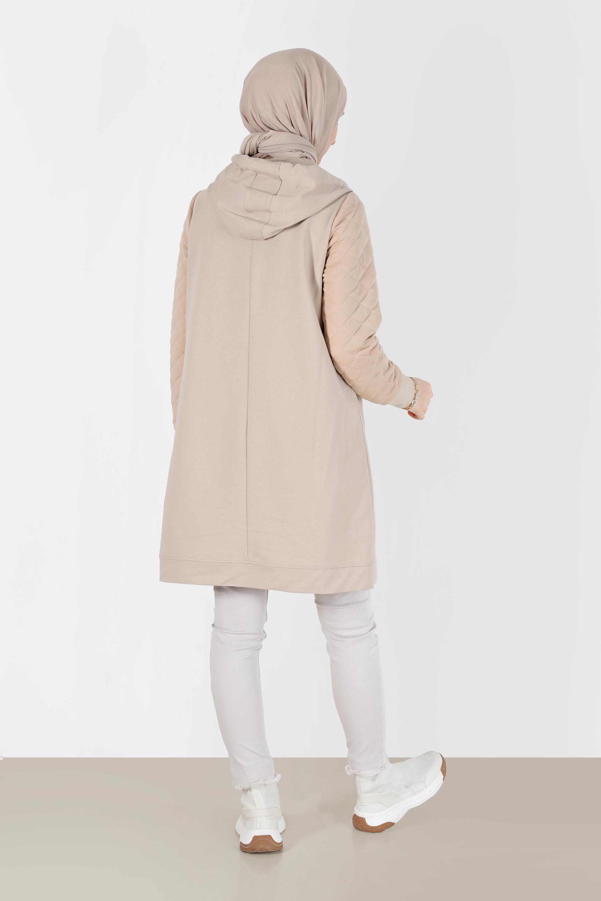 Tesettür giyim BEJ KAPİTONE DESEN DETAYLI KAPÜŞONLU EŞOFMAN TUNİK 42344 