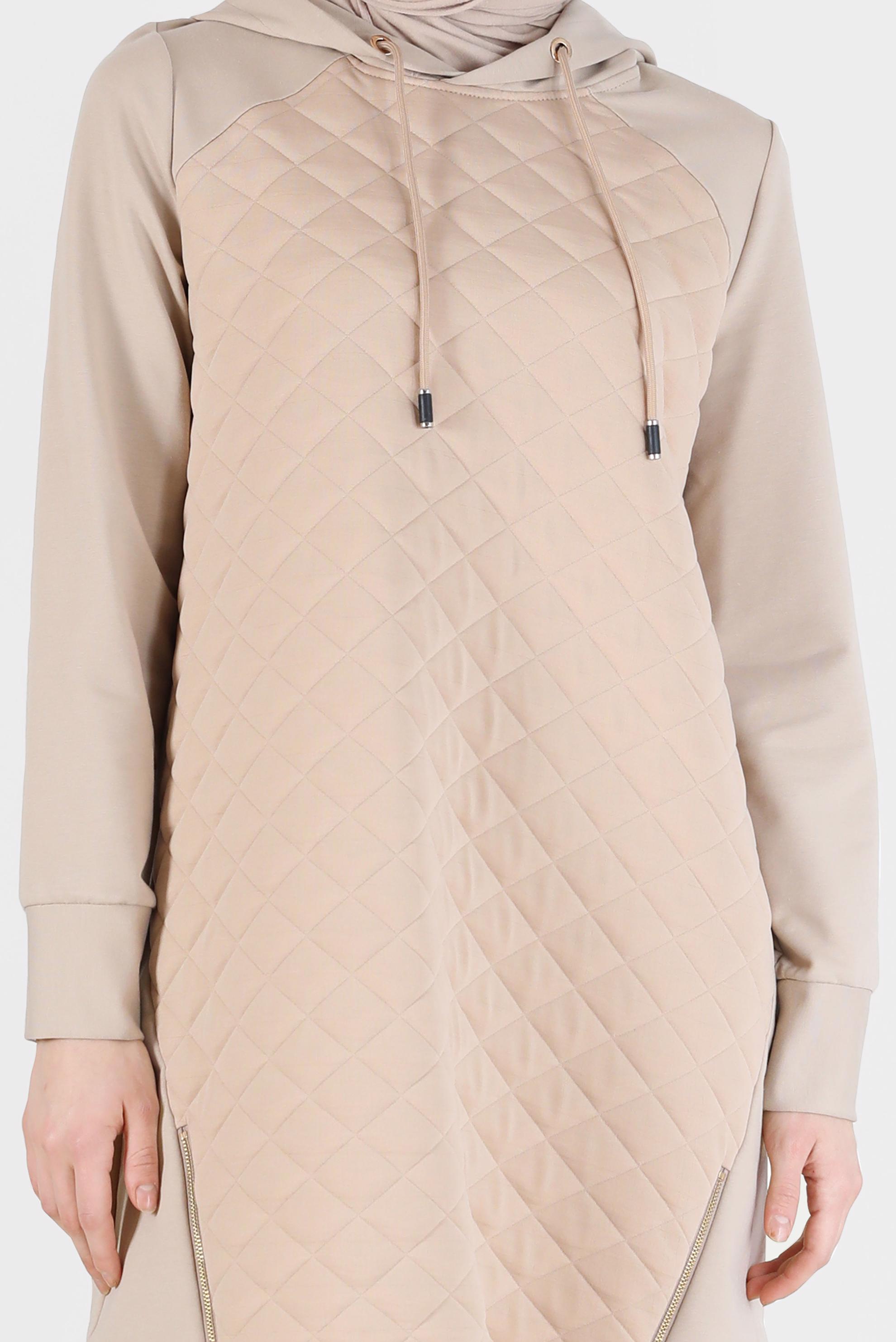 Tesettür giyim BEJ FERMUAR DETAYLI KAPİTONE DESEN KAPÜŞONLU EŞOFMAN TUNİK 42345 