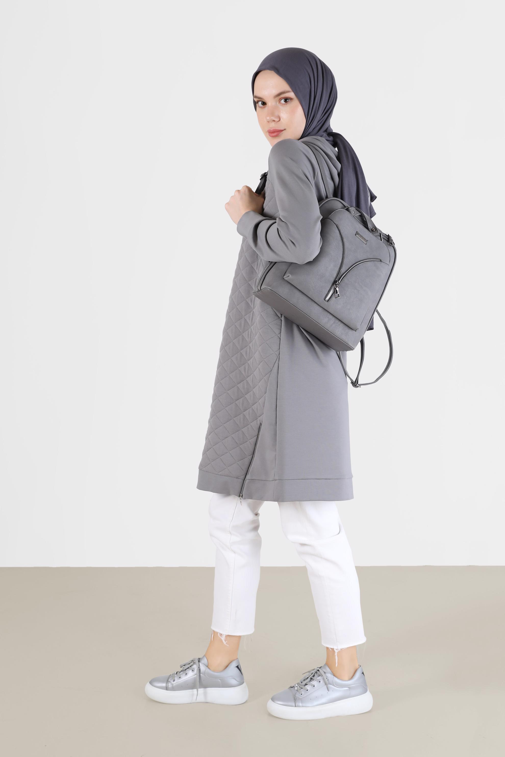 Tesettür giyim GRİ FERMUAR DETAYLI KAPİTONE DESEN KAPÜŞONLU EŞOFMAN TUNİK 42345 