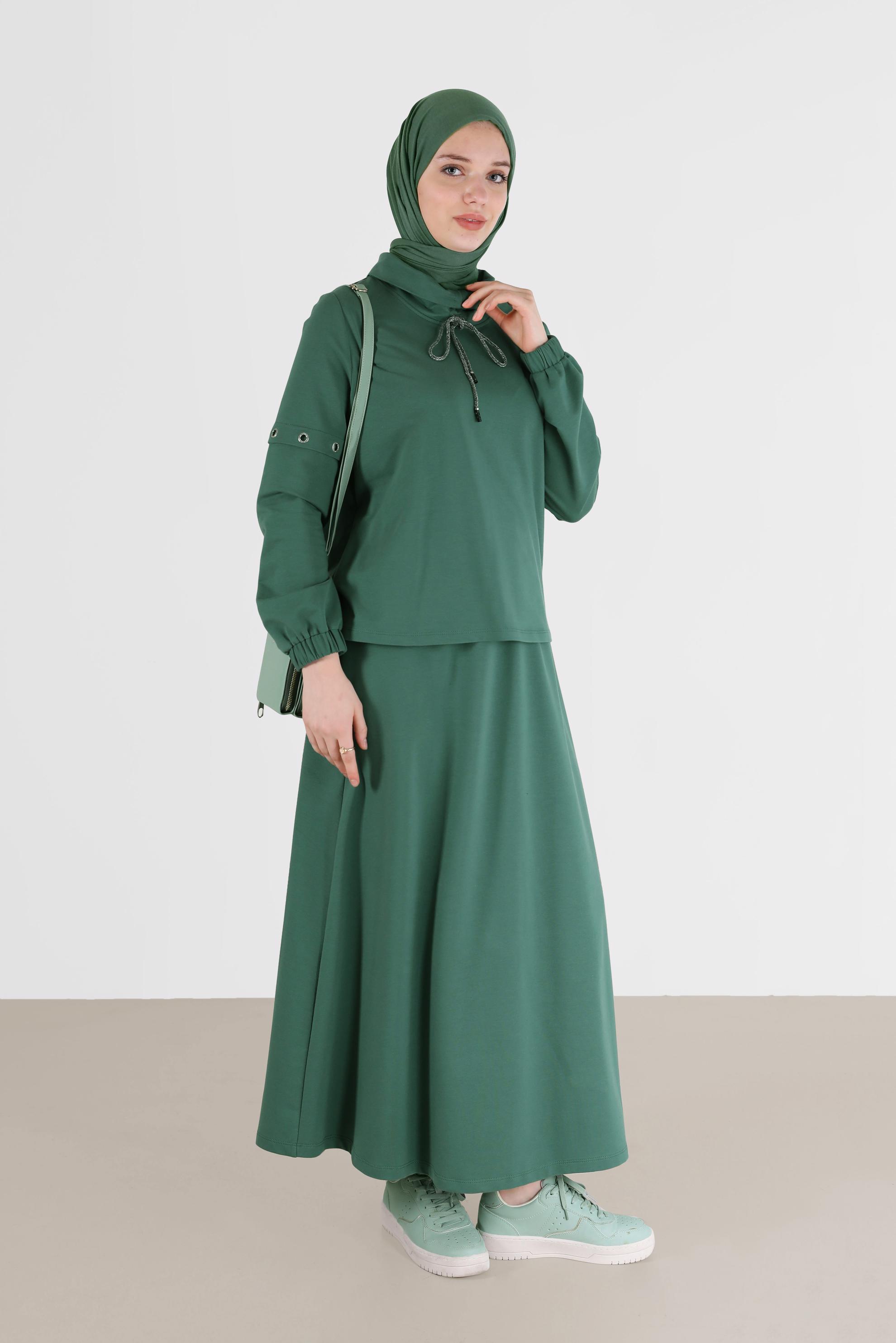 Vêtements hijab VERT ENSEMBLE DE SURVÊTEMENT JUPE 2 PIÈCES À COL COL CHEMISIER AVEC OEILLETS 42347