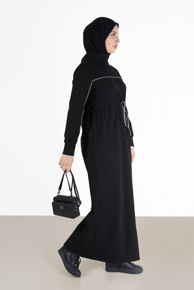 Vêtements hijab NOIR ROBE DE SURVÊTEMENT À RAYURES ET DÉTAILS 42350 - ALVİNA