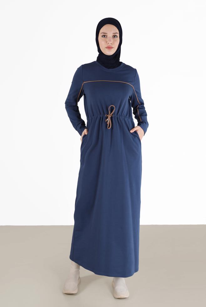 Vêtements hijab BLEU MARINE ROBE DE SURVÊTEMENT À RAYURES ET DÉTAILS 42350 - ALVİNA
