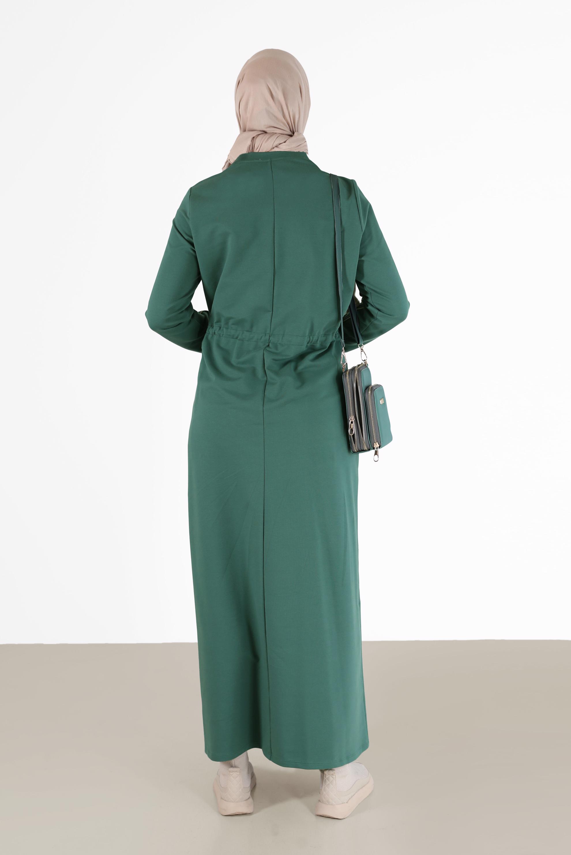 Tesettür giyim YEŞİL BELİ BÜZGÜLÜ ŞERİT DETAYLI EŞOFMAN ELBİSE 42350 