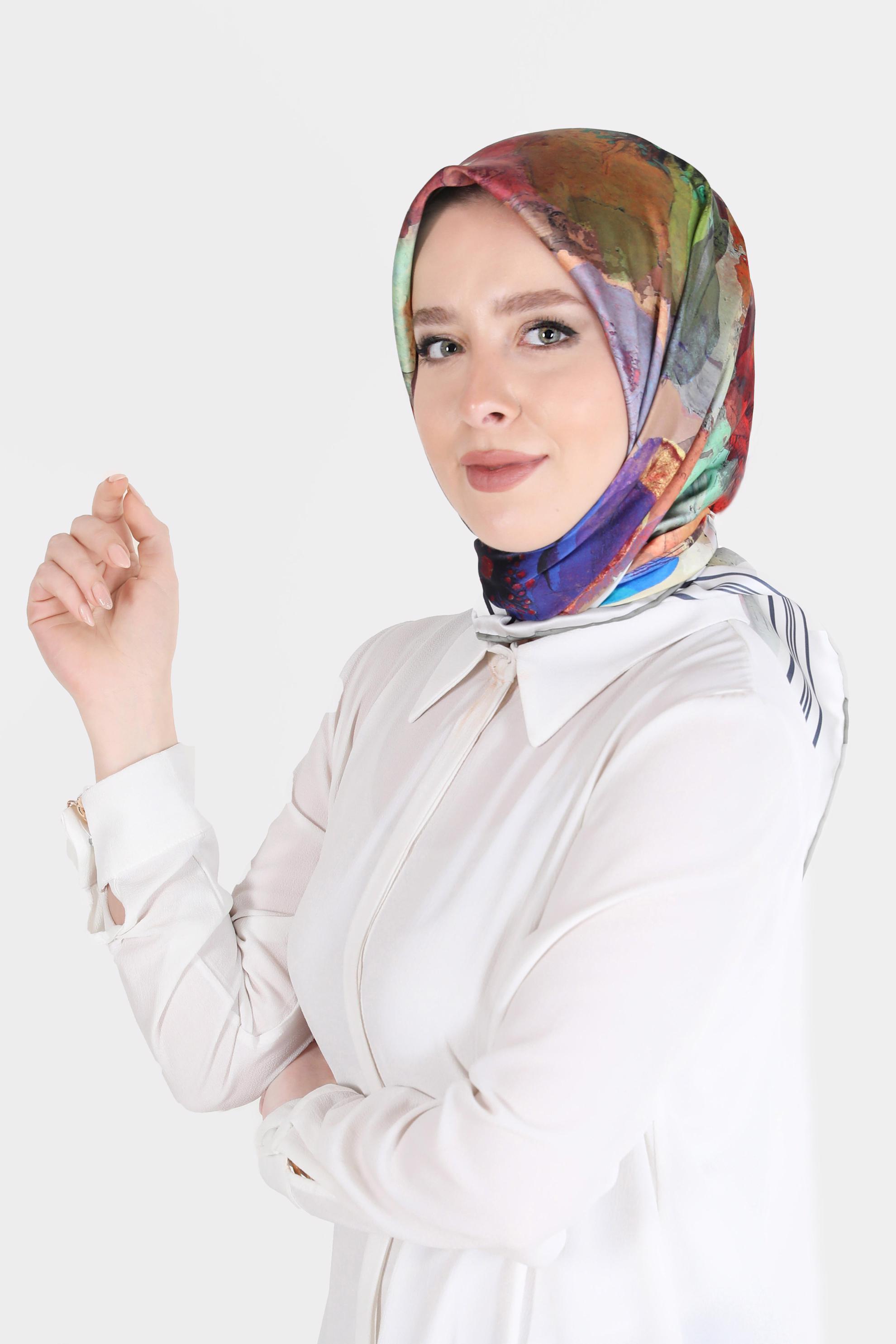 Tesettür giyim YEŞİL ALVİNA DİJİTAL SURA EŞARP 8104