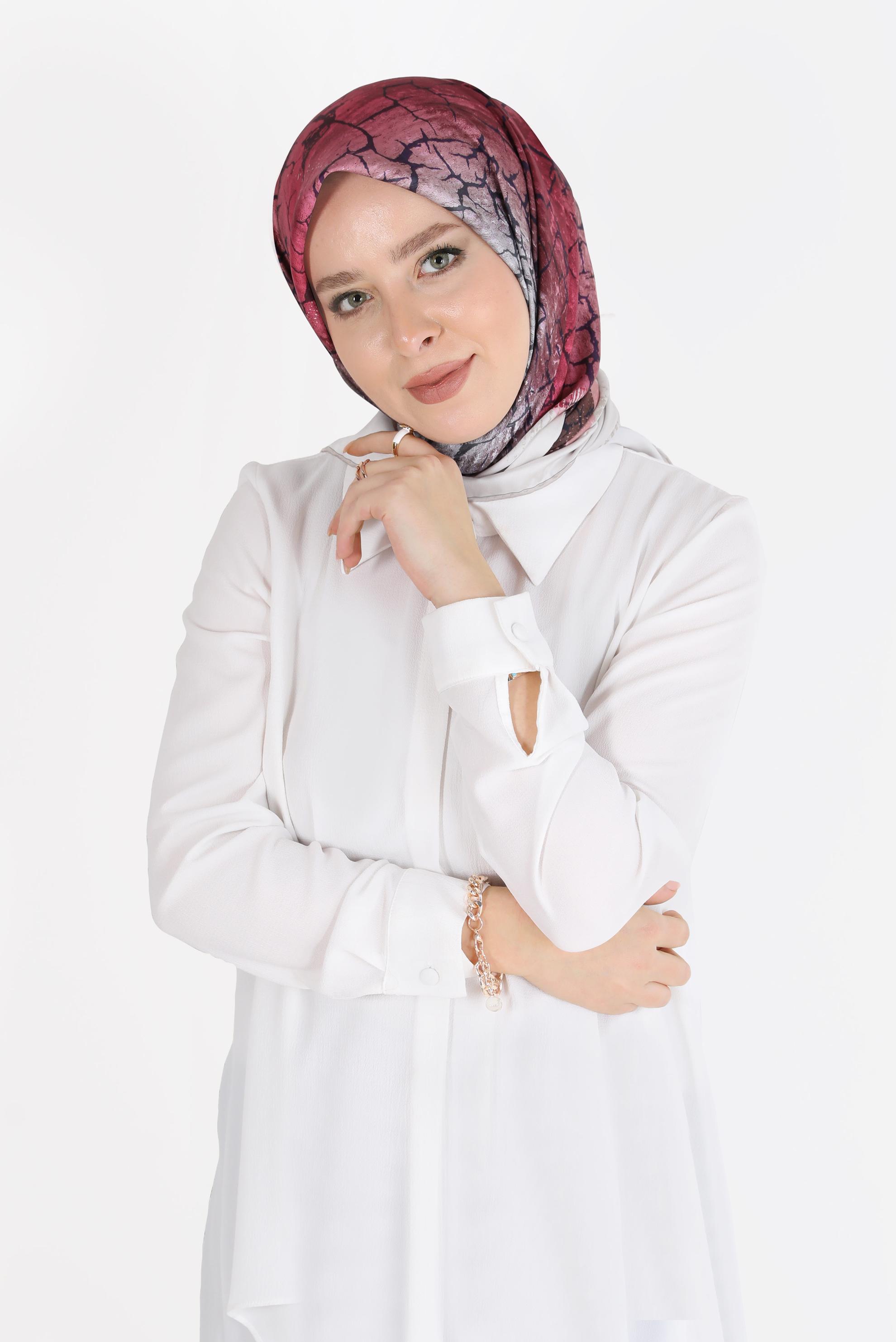Tesettür giyim FUŞYA ALVİNA DİJİTAL TWİLL EŞARP 8105 