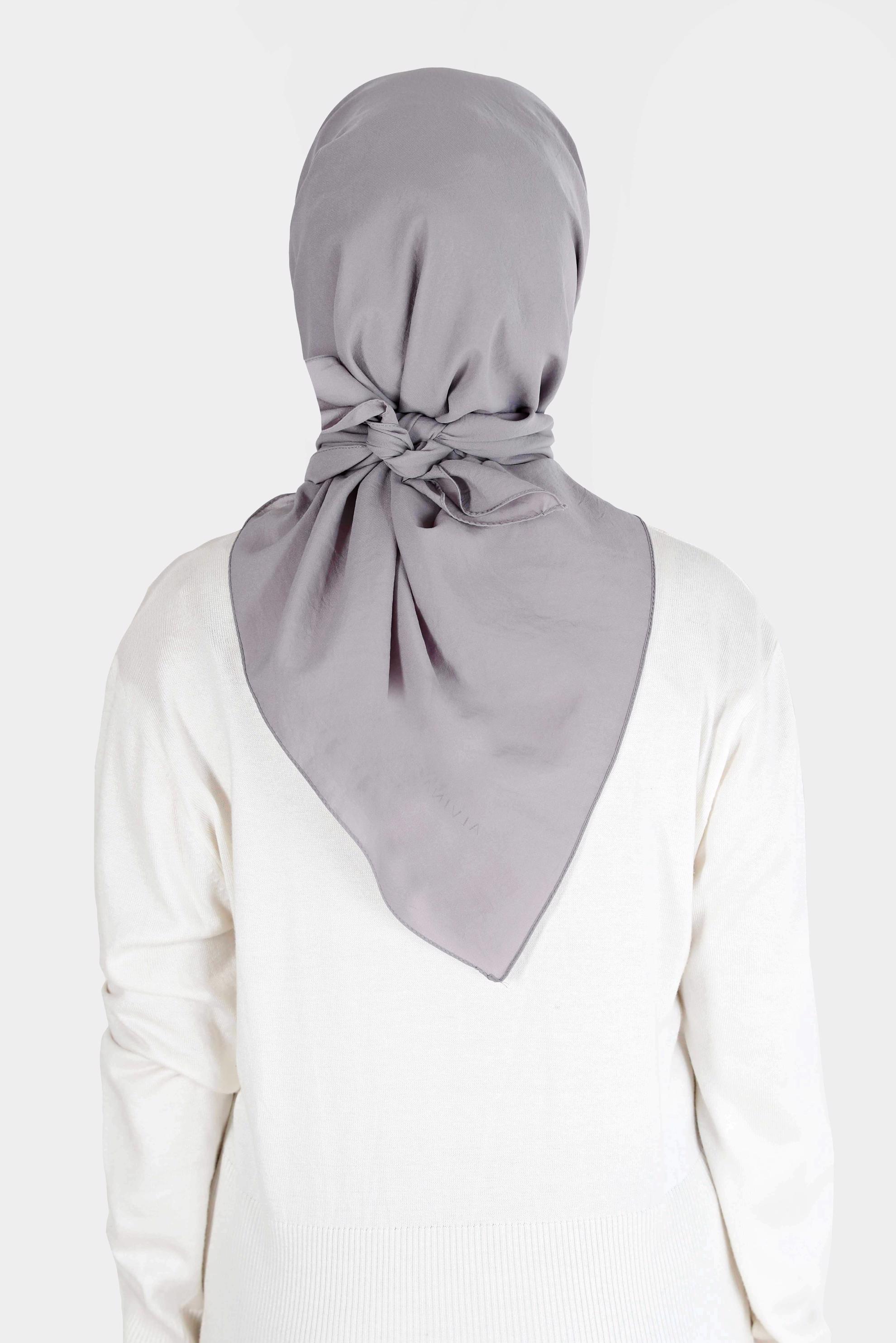 Tesettür giyim GRİ ALVİNA MEDİNE İPEĞİ EŞARP 8106 