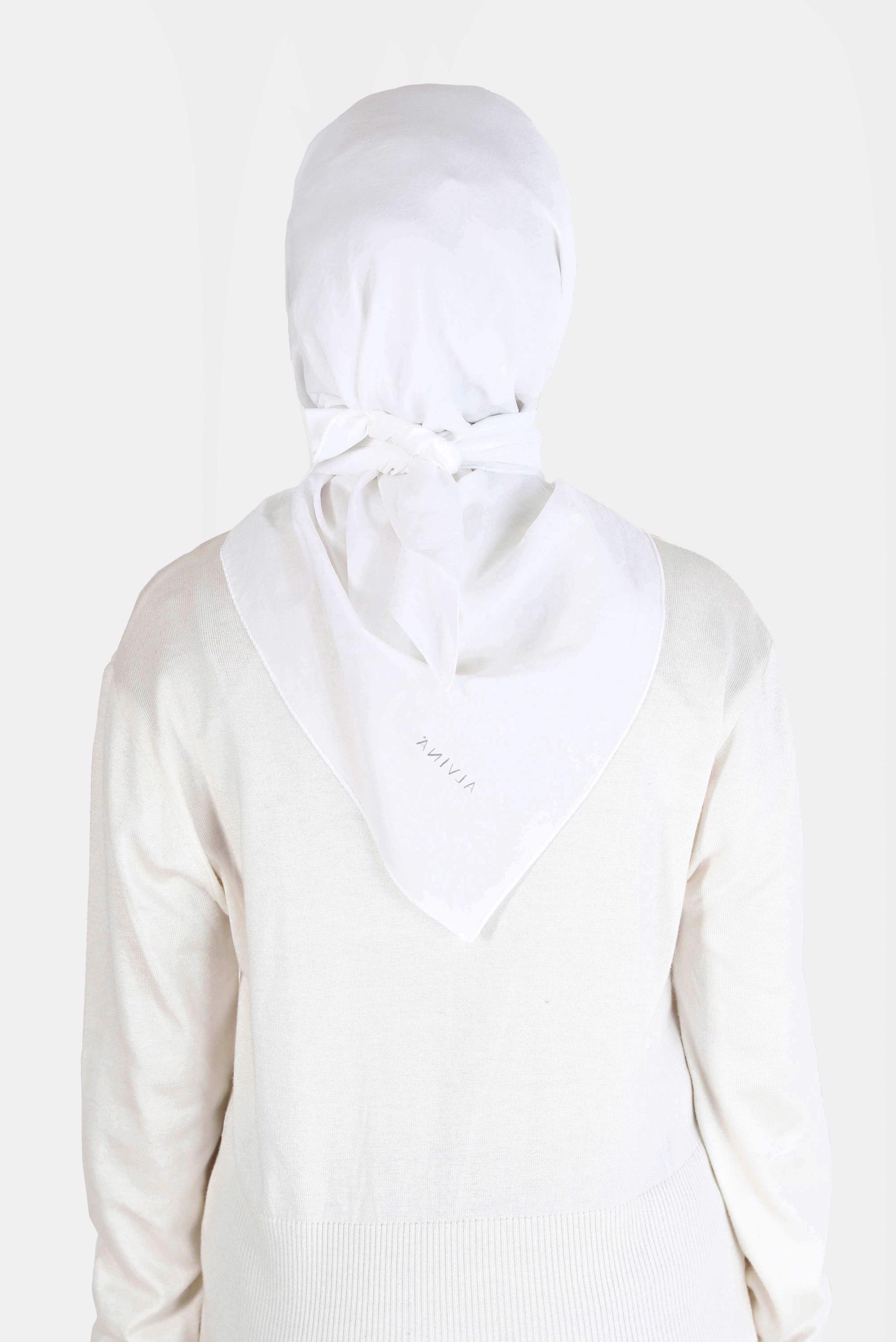 Tesettür giyim EKRU ALVİNA MEDİNE İPEĞİ EŞARP 8106 