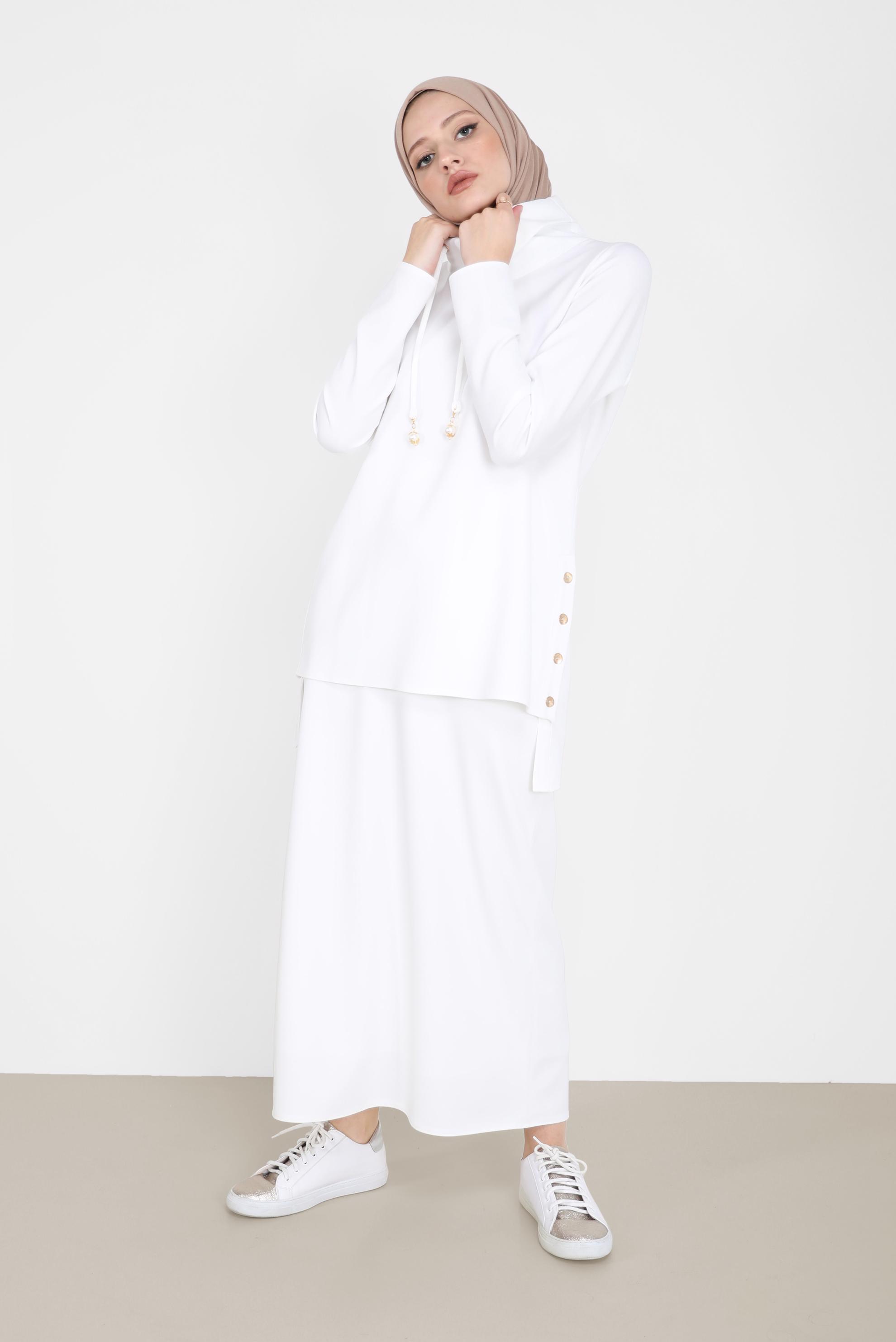 Vêtements hijab BLANC COSTUME JUPE 2 PIÈCES DÉTAIL BOUTONS 42163
