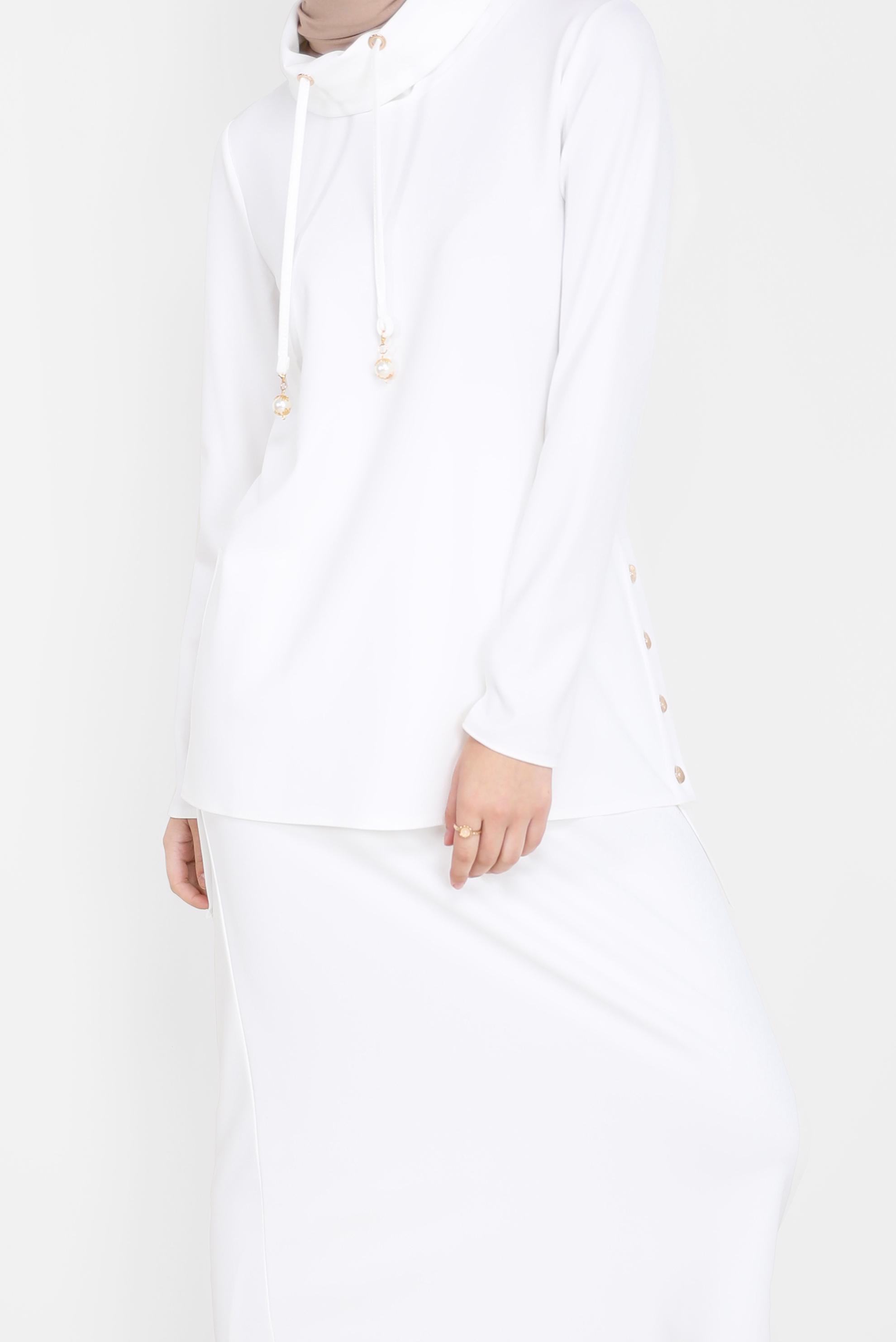 Vêtements hijab BLANC COSTUME JUPE 2 PIÈCES DÉTAIL BOUTONS 42163