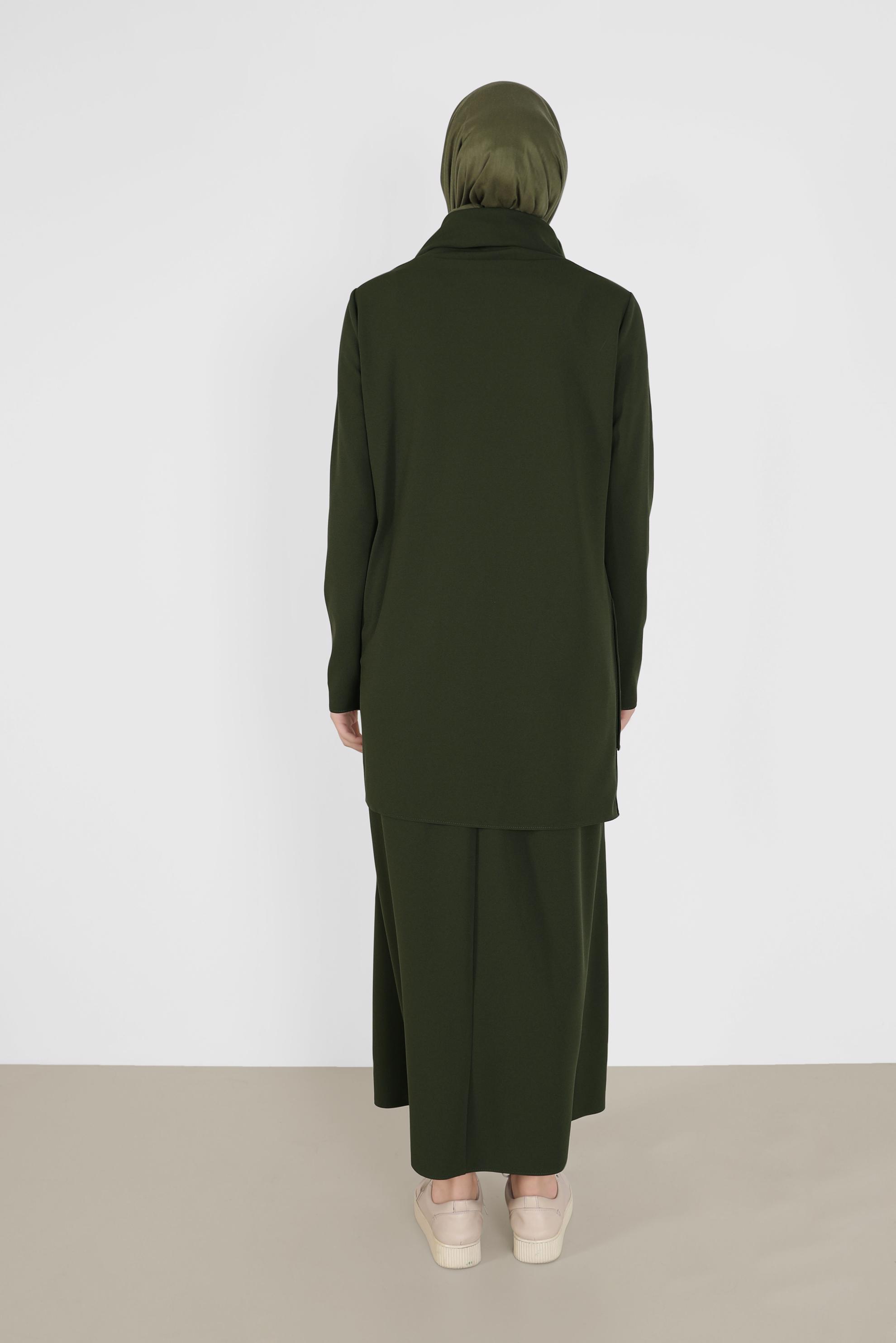 Tesettür giyim HAKİ YANLARI DÜĞME DETAYLI İKİLİ ETEKLİ TAKIM 42163 