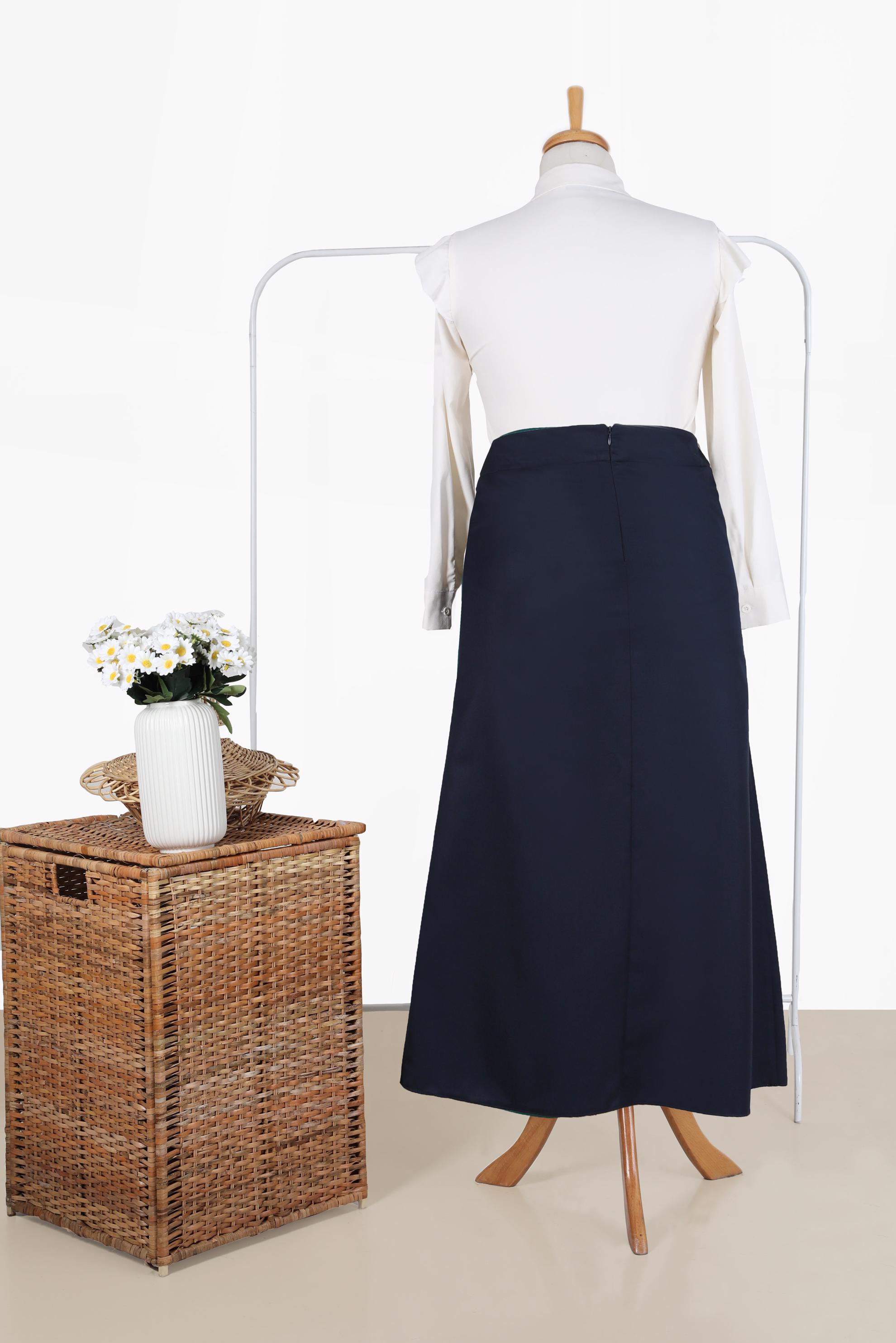 Vêtements hijab BLEU MARINE JUPE À DÉTAILS EN CUIR 60217