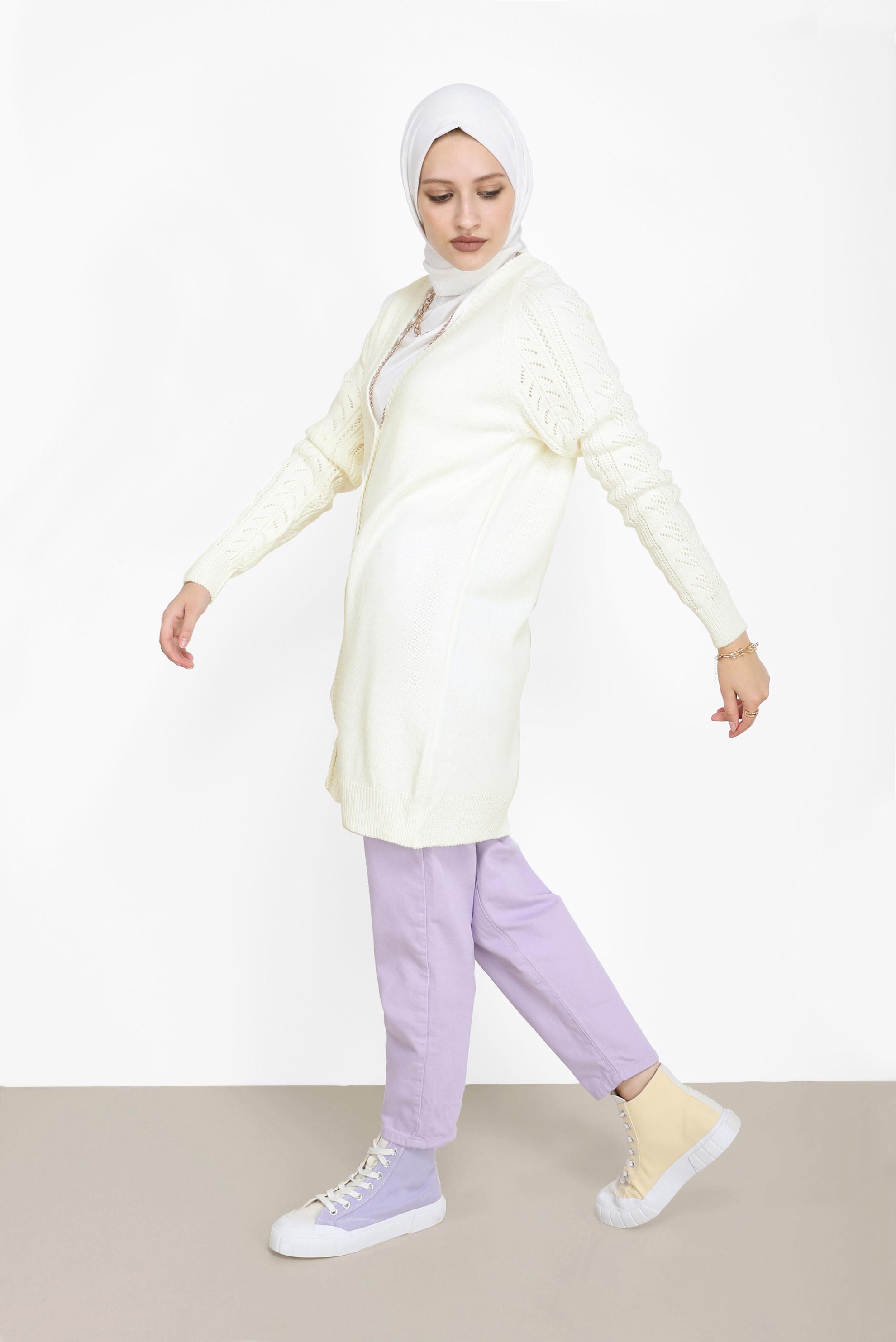 Tesettür giyim BEYAZ DÜĞMELİ TRİKO HIRKA 42064 