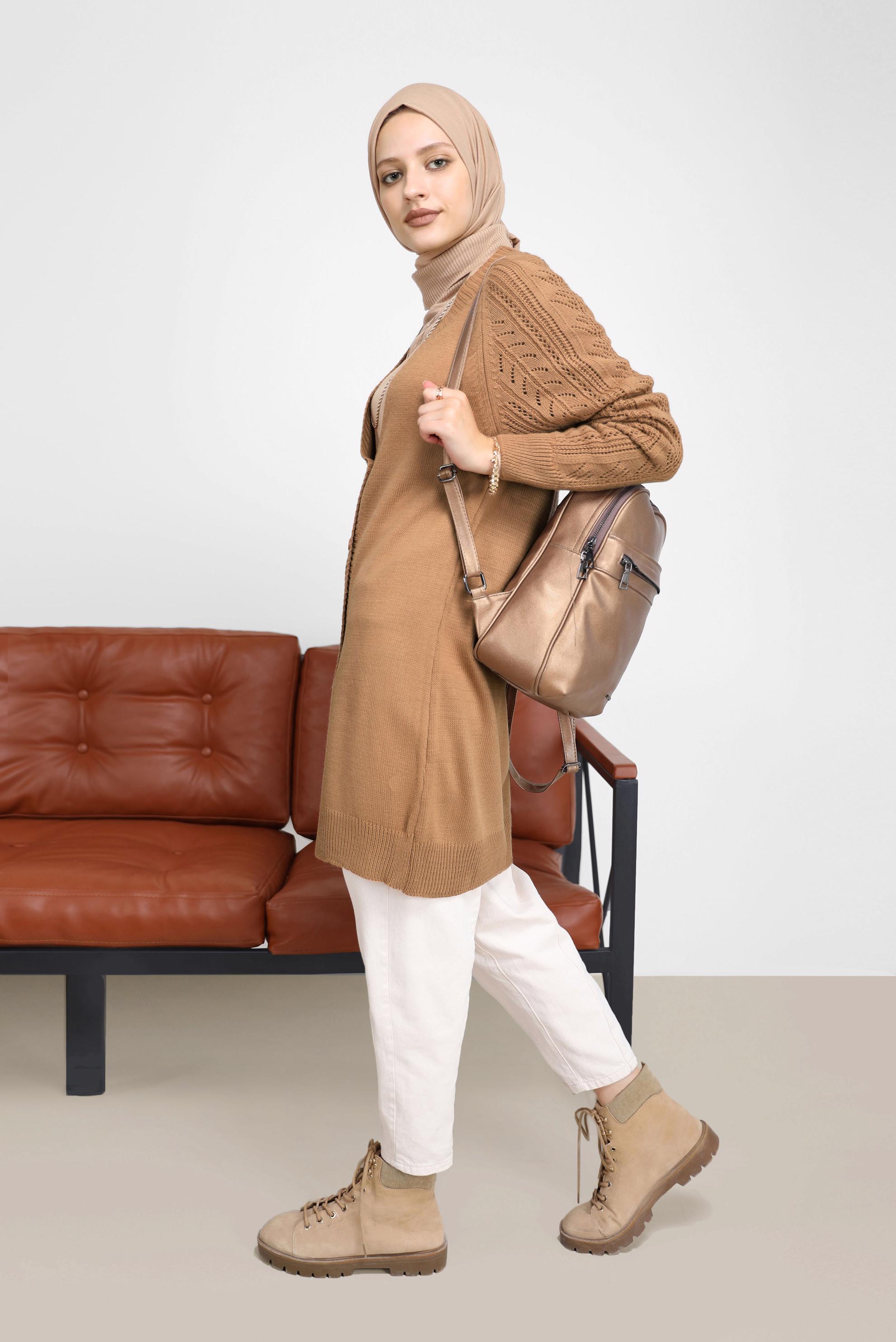 Tesettür giyim KAHVE DÜĞMELİ TRİKO HIRKA 42064 