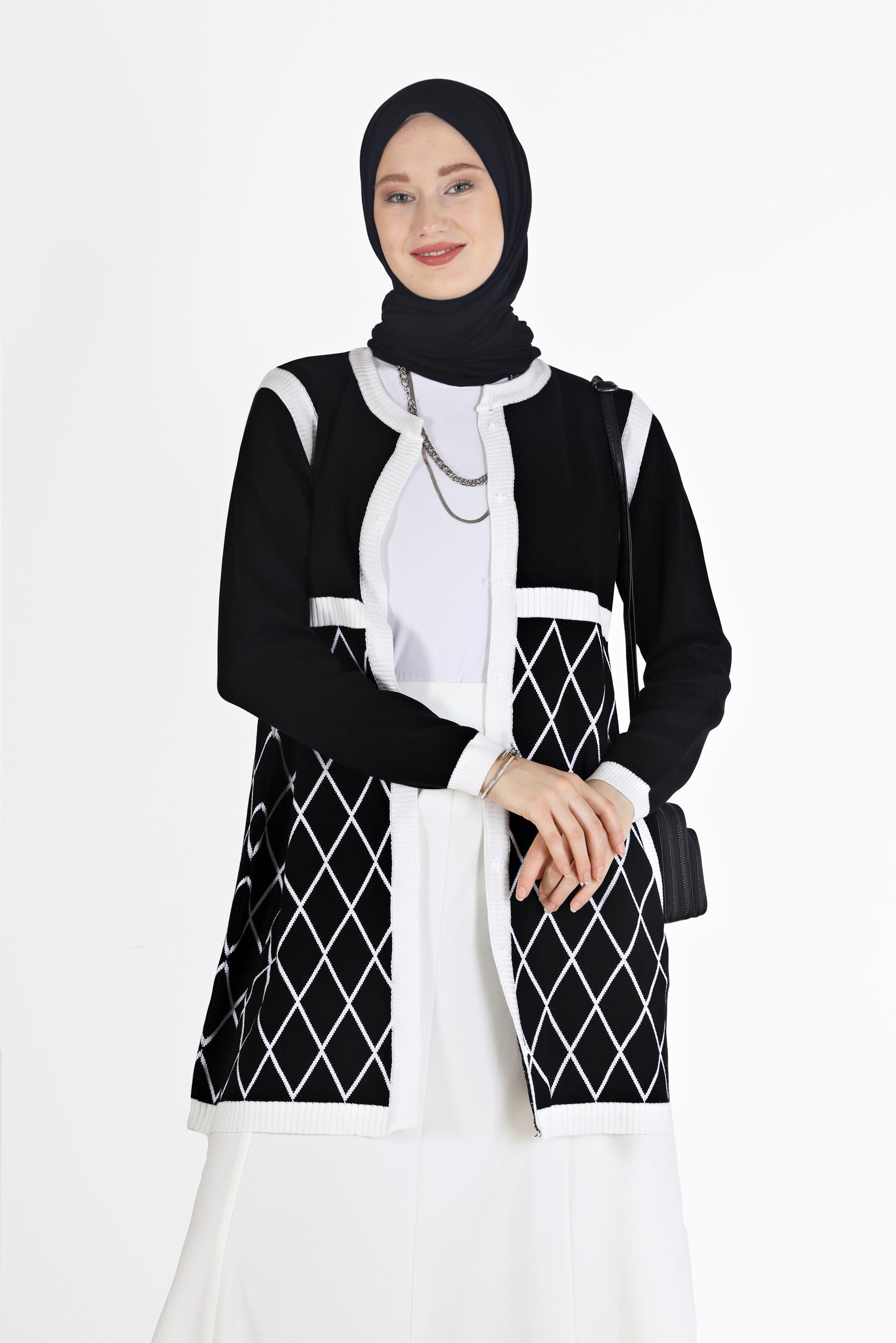 Tesettür giyim SİYAH GEOMETRİK DESEN DETAYLI TRİKO HIRKA 42067 