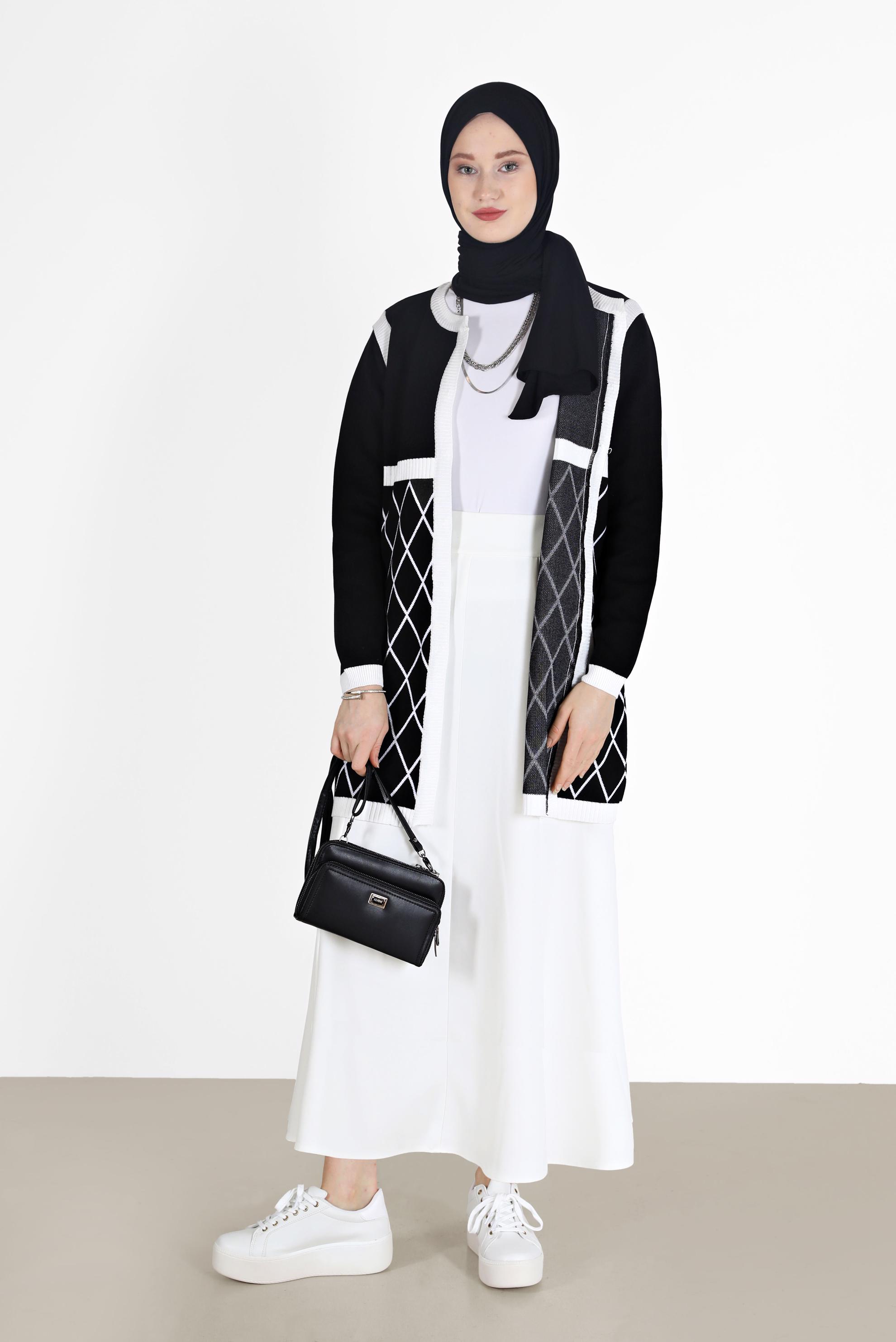 Tesettür giyim SİYAH GEOMETRİK DESEN DETAYLI TRİKO HIRKA 42067 