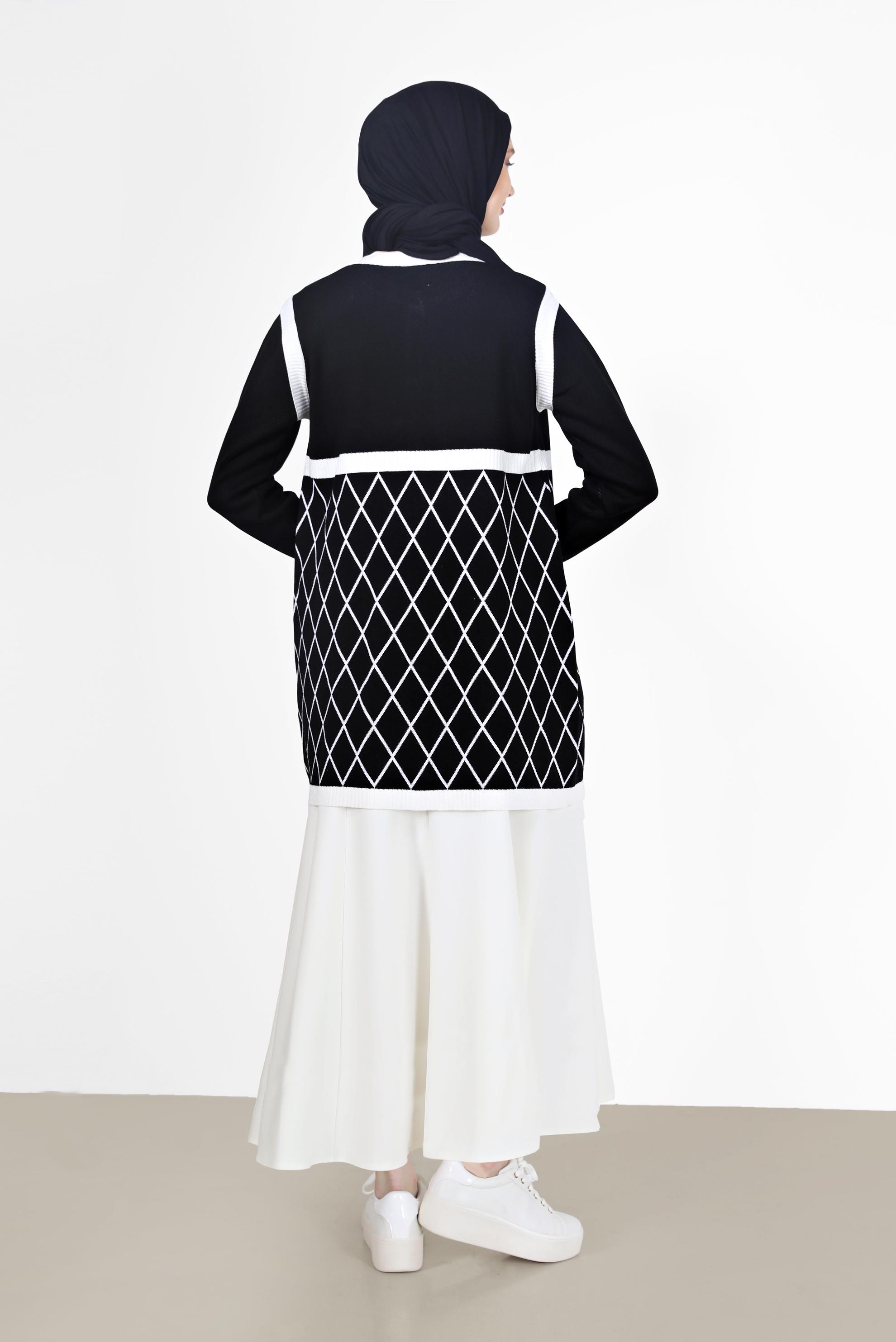 Tesettür giyim SİYAH GEOMETRİK DESEN DETAYLI TRİKO HIRKA 42067 