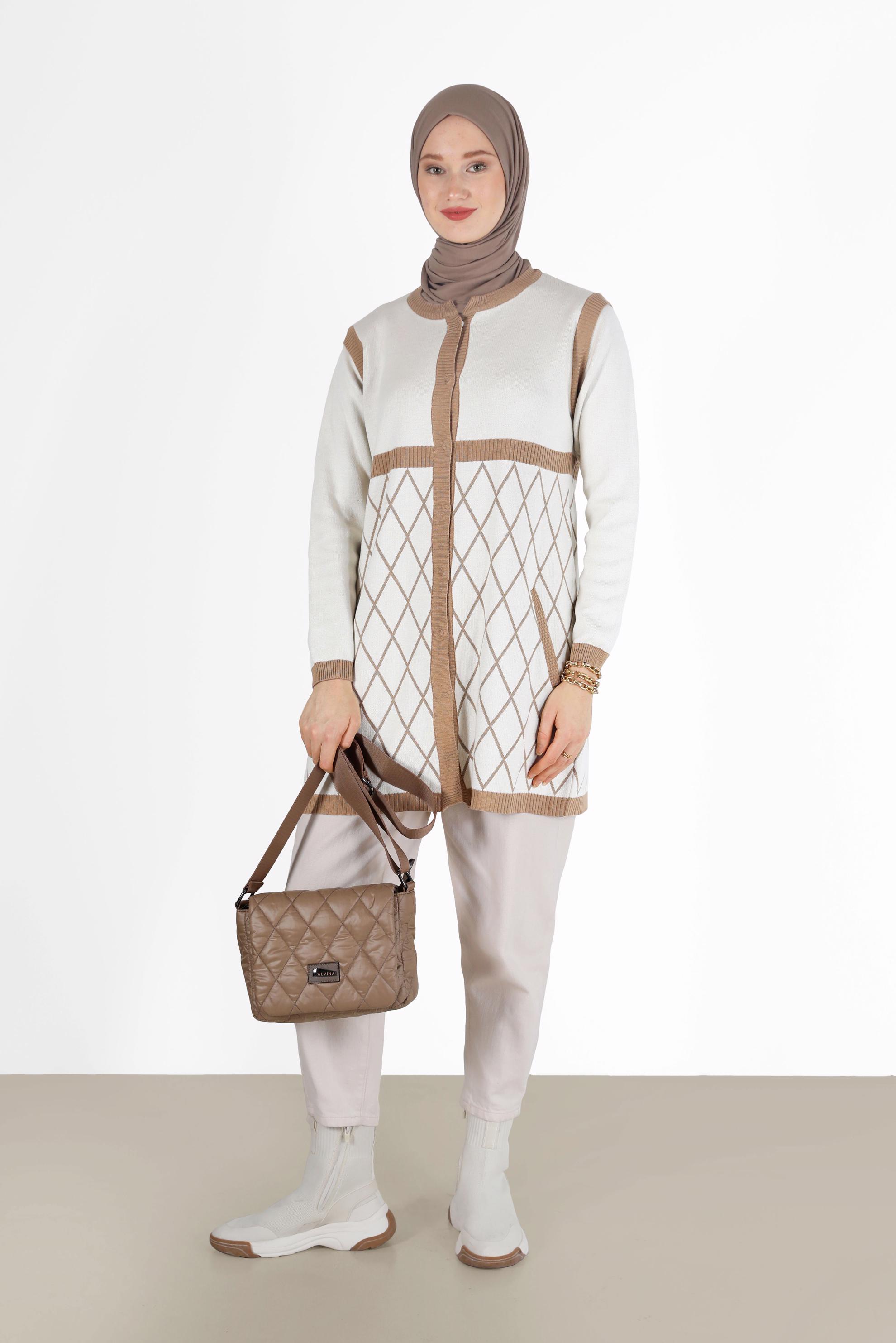 Tesettür giyim BEYAZ GEOMETRİK DESEN DETAYLI TRİKO HIRKA 42067 