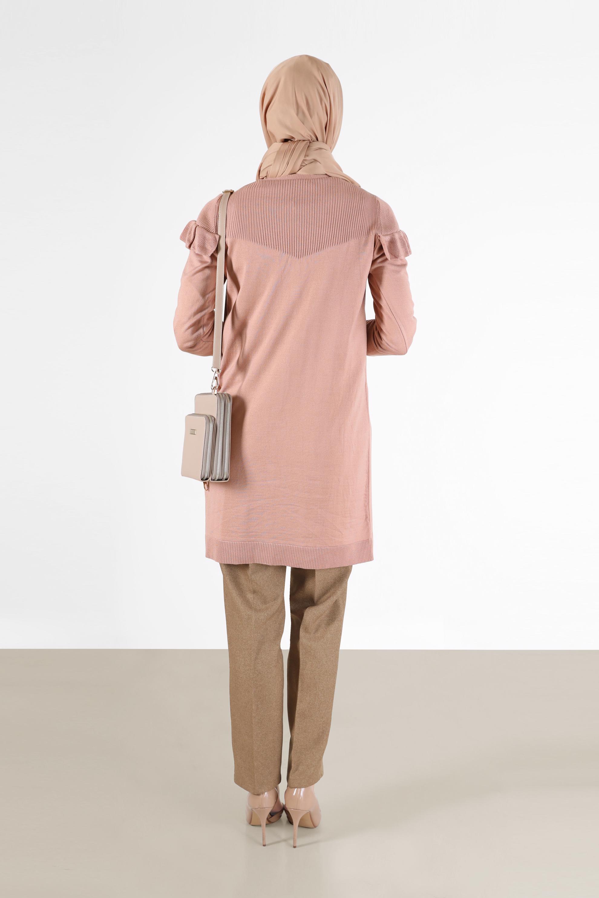 Tesettür giyim PUDRA FIRFIR DETAYLI V YAKA DÜĞMELİ TRİKO HIRKA 42080 