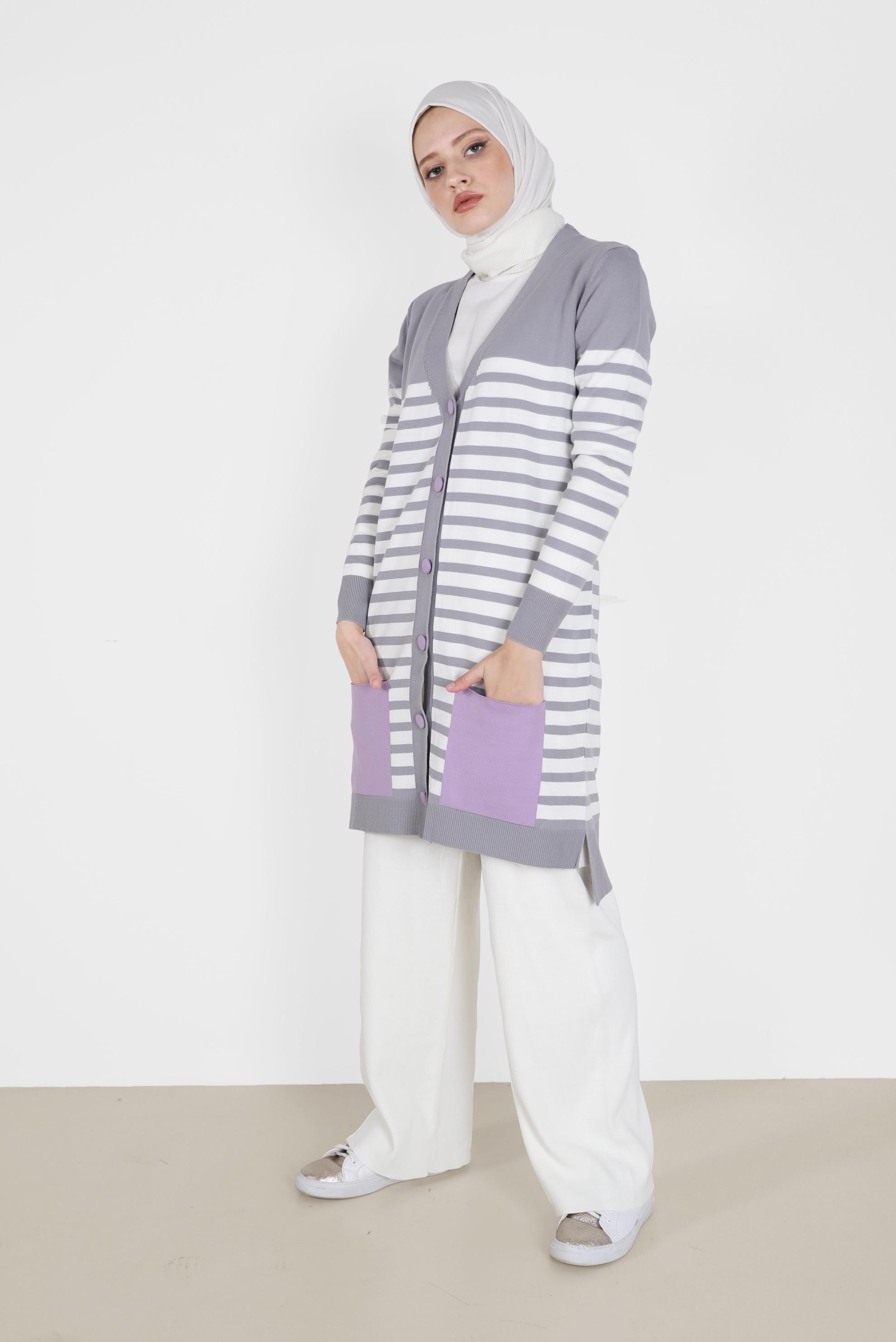 Tesettür giyim GRİ CEP DETAYLI ÇİZGİLİ TRİKO HIRKA 42110 