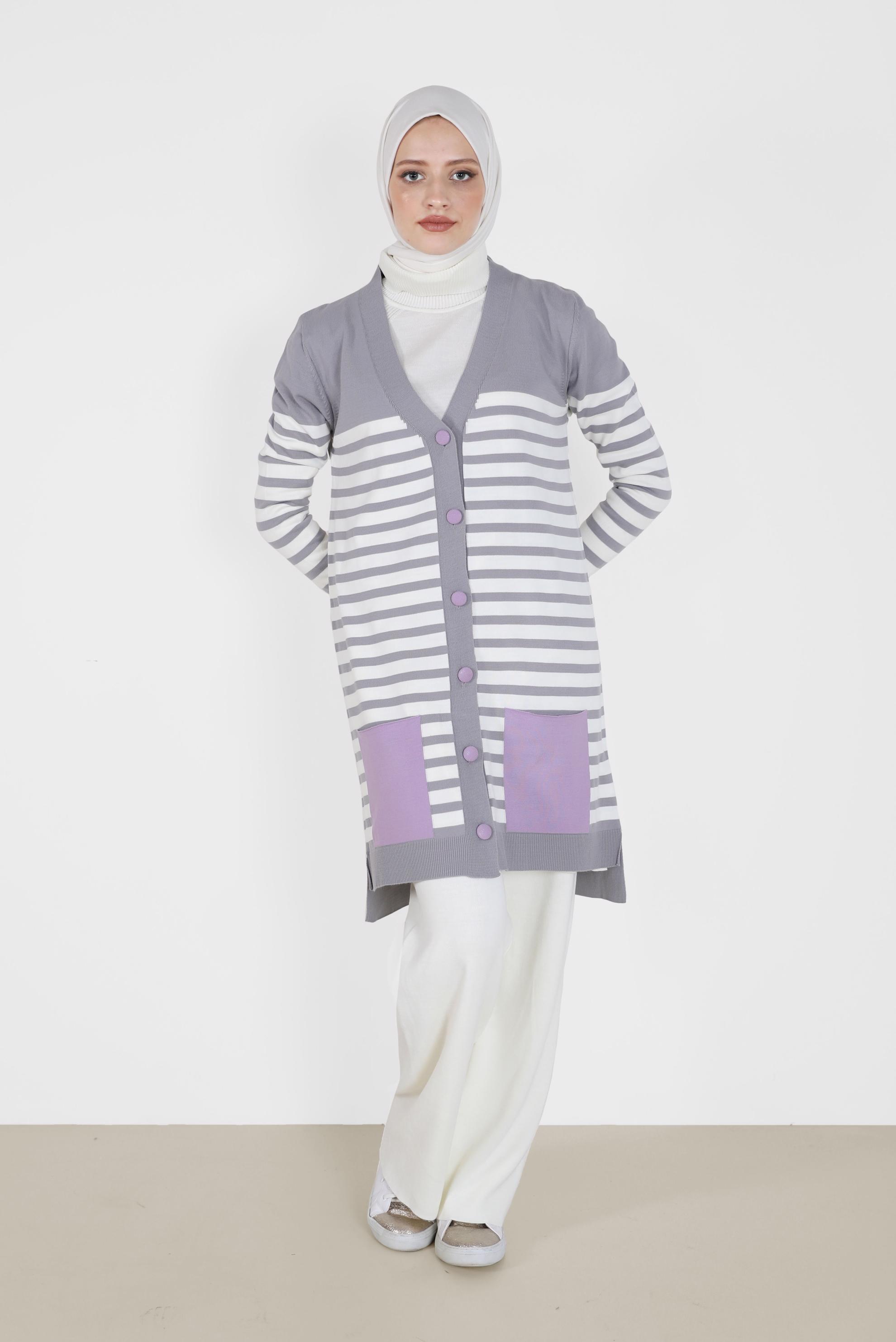 Tesettür giyim GRİ CEP DETAYLI ÇİZGİLİ TRİKO HIRKA 42110 