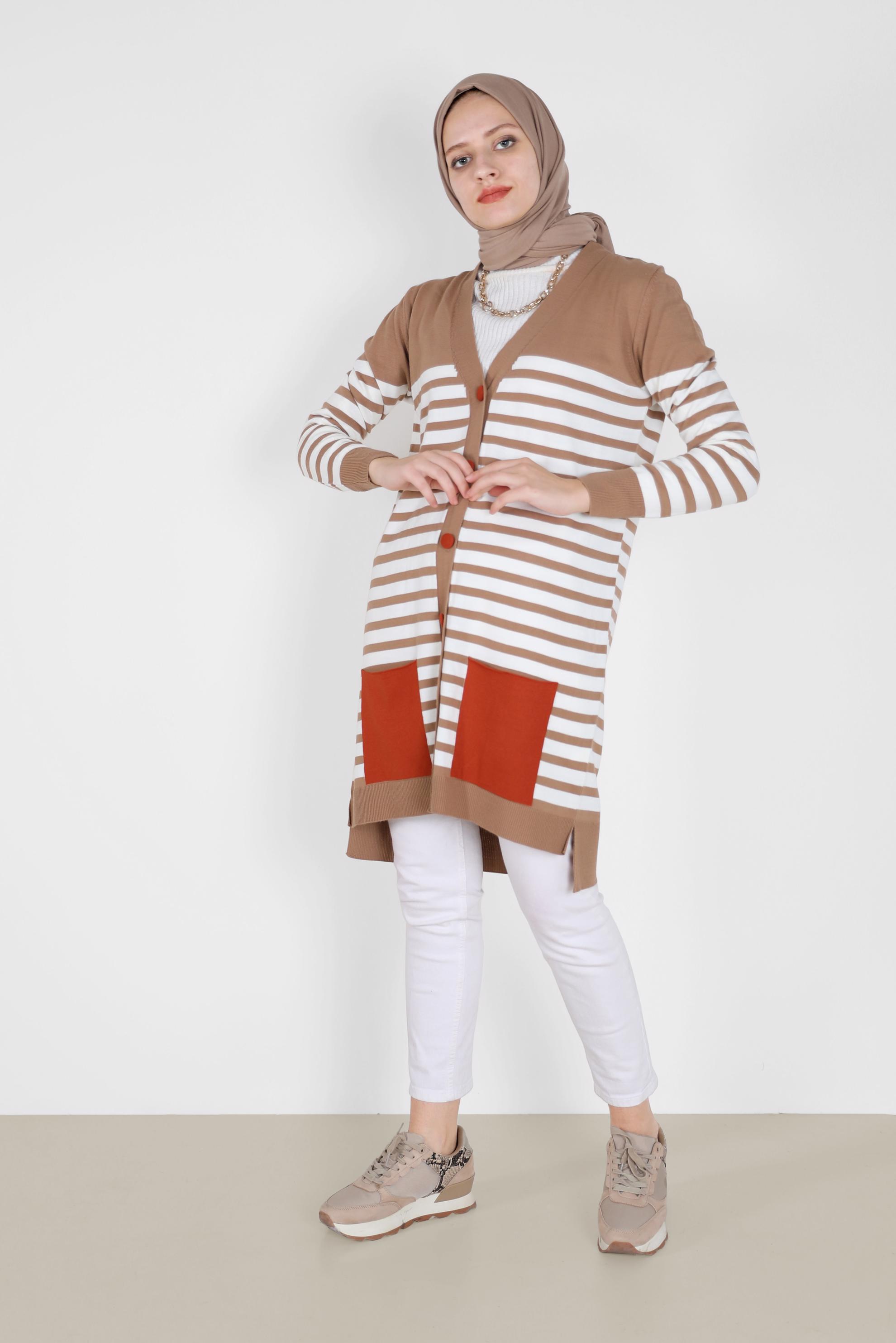 Tesettür giyim KAHVE CEP DETAYLI ÇİZGİLİ TRİKO HIRKA 42110 