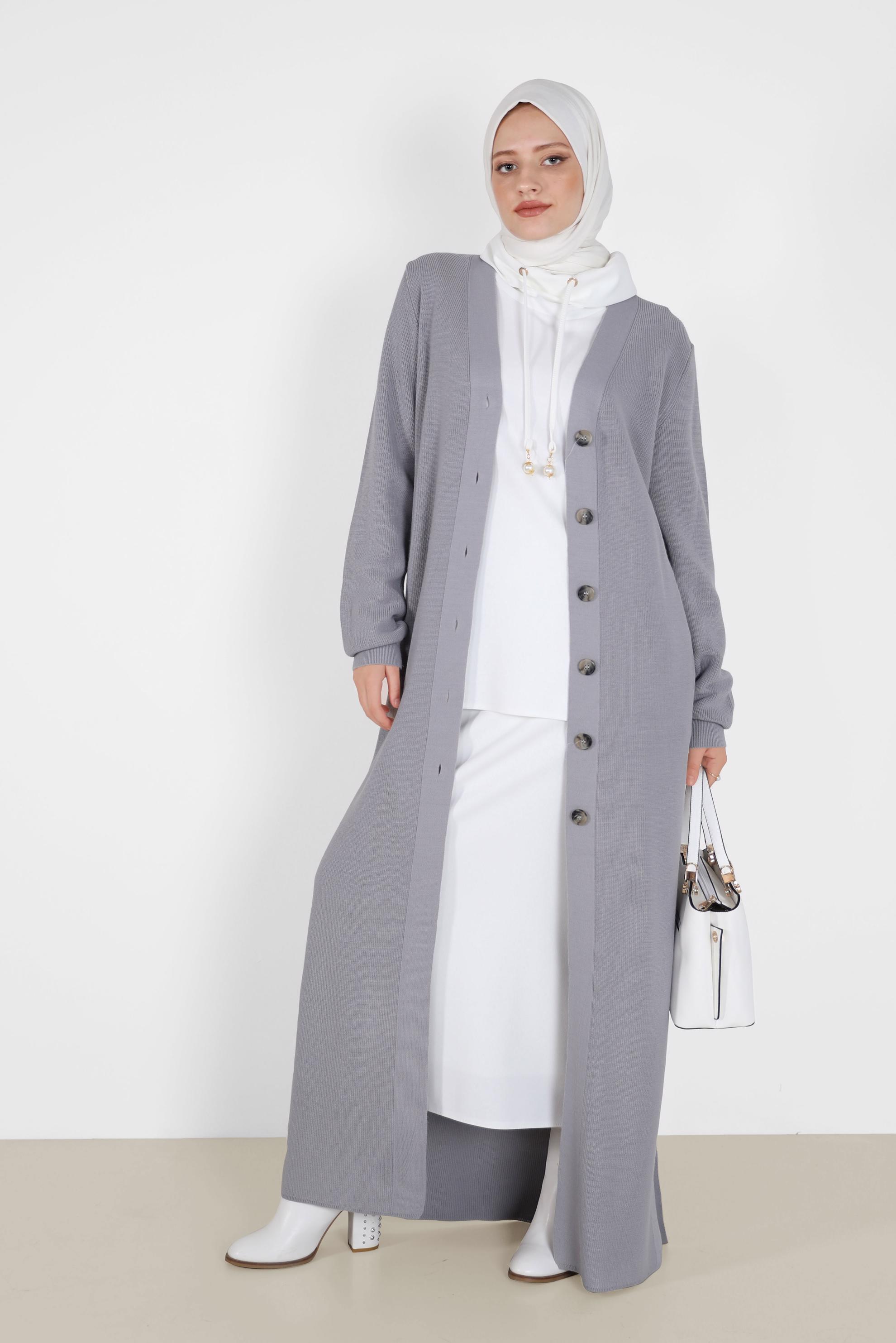 Tesettür giyim GRİ DÜĞMELİ YIRTMAÇ DETAYLI TRİKO HIRKA 42113 