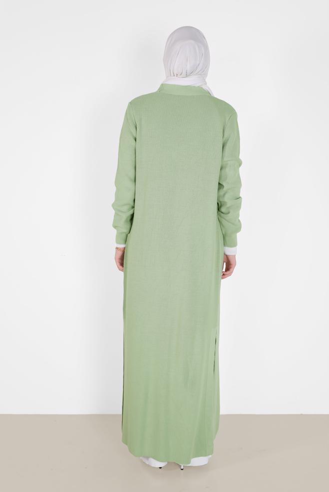 Vêtements hijab VERT CARDIGAN EN MAILLE DÉTAILLÉE FENDUE À BOUTONS 42113 - ALVİNA