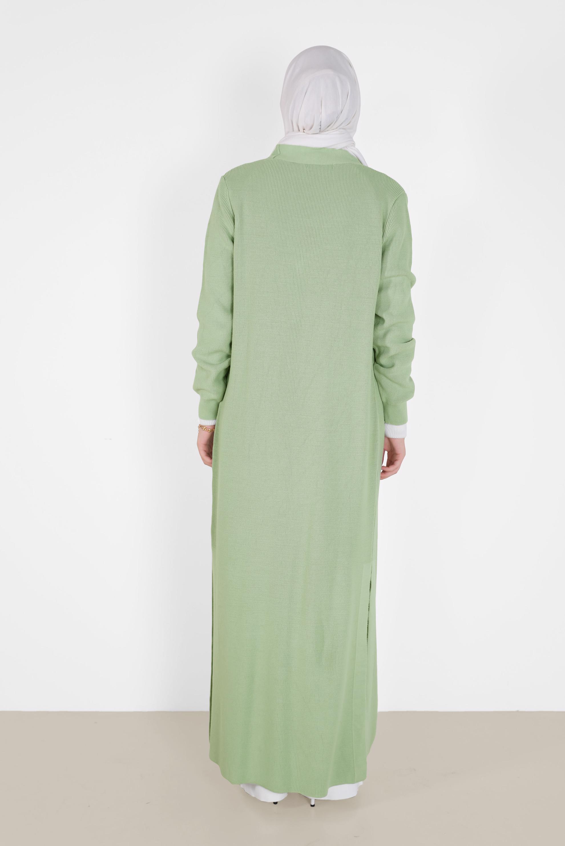 Tesettür giyim YEŞİL DÜĞMELİ YIRTMAÇ DETAYLI TRİKO HIRKA 42113 