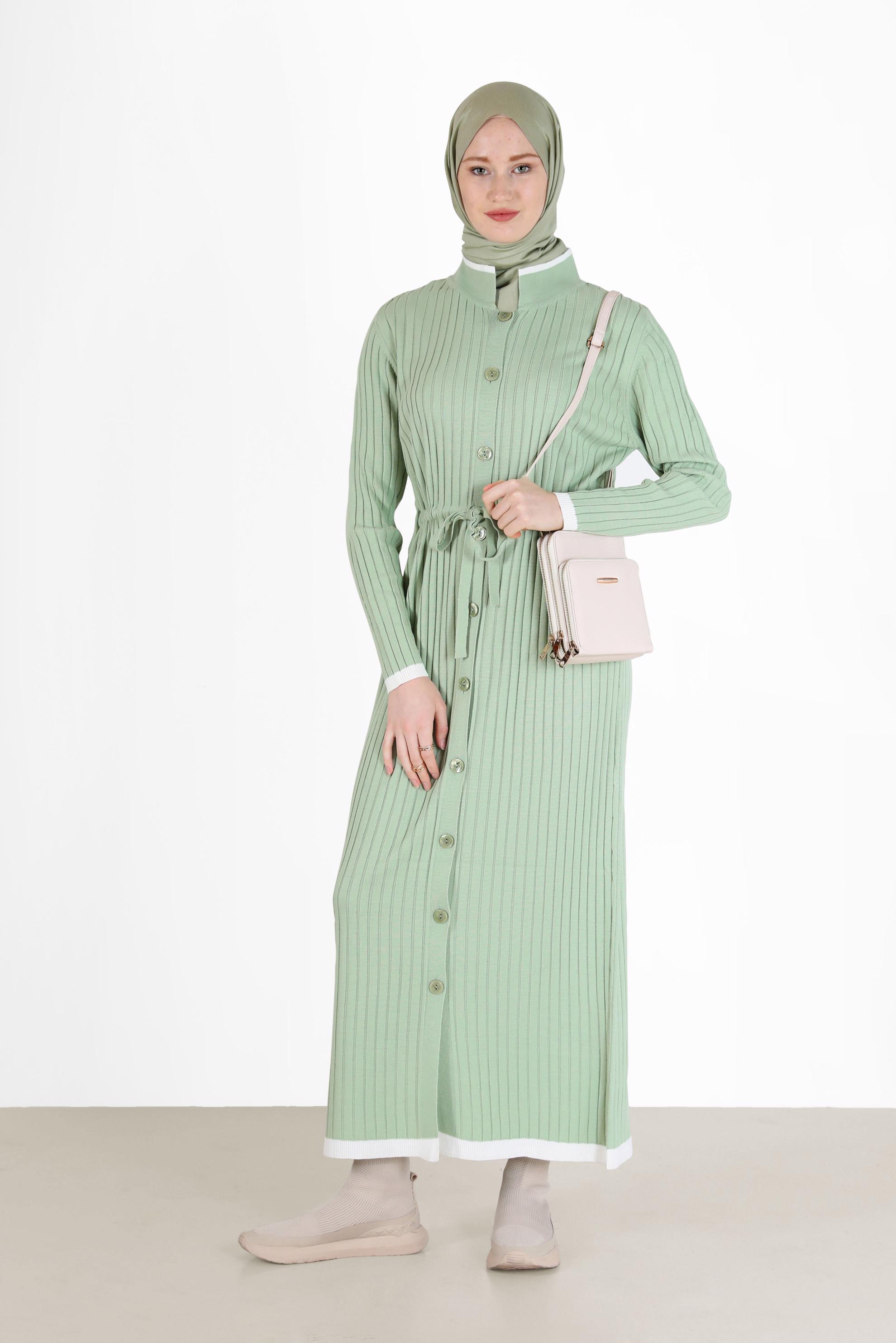 Tesettür giyim YEŞİL KENDİNDEN DESENLİ BELDEN BÜZGÜLÜ  TRİKO ELBİSE 42118 