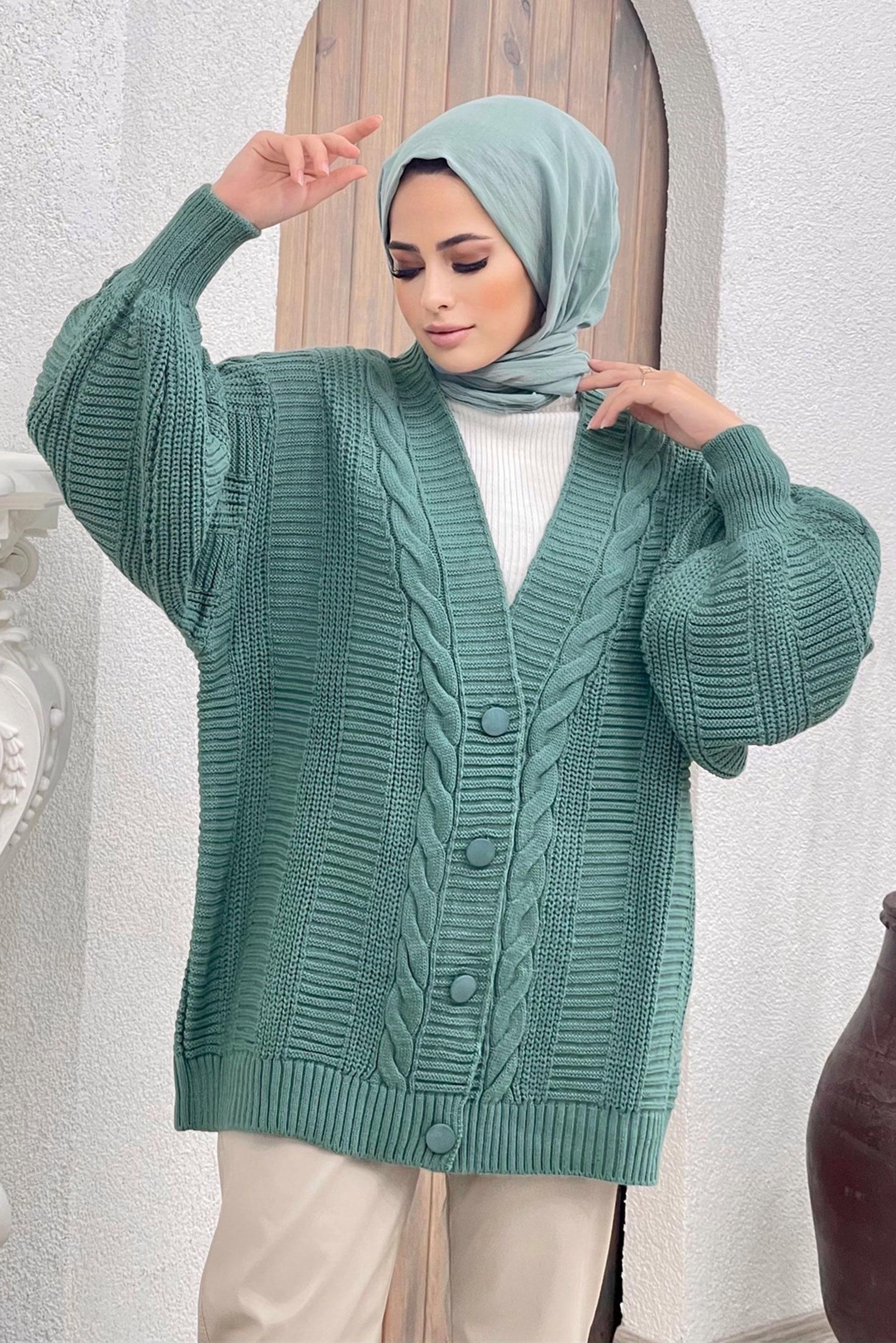 Tesettür giyim YEŞİL SAÇ ÖRGÜSÜ DETAYLI DÜĞMELİ HIRKA 42485 