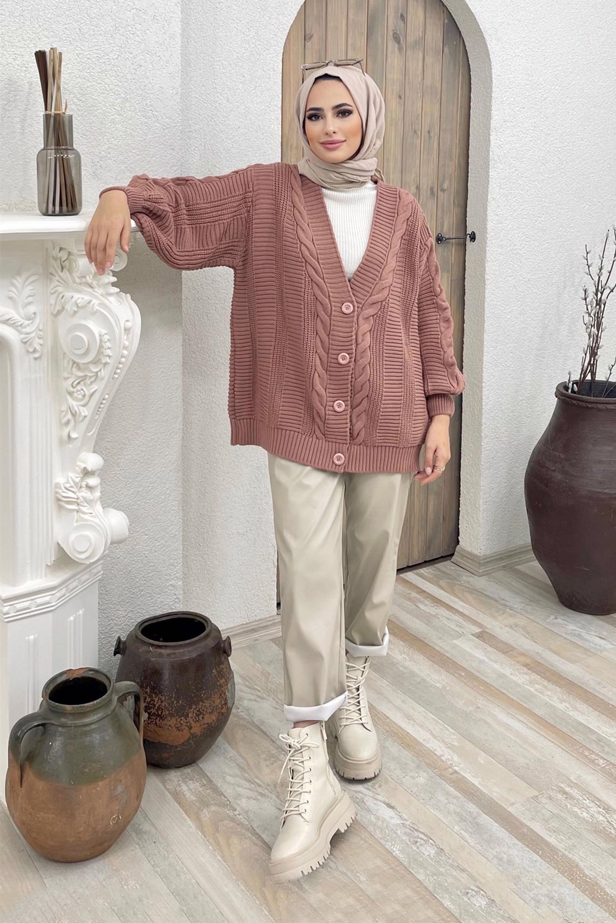 Tesettür giyim PEMBE SAÇ ÖRGÜSÜ DETAYLI DÜĞMELİ HIRKA 42485 