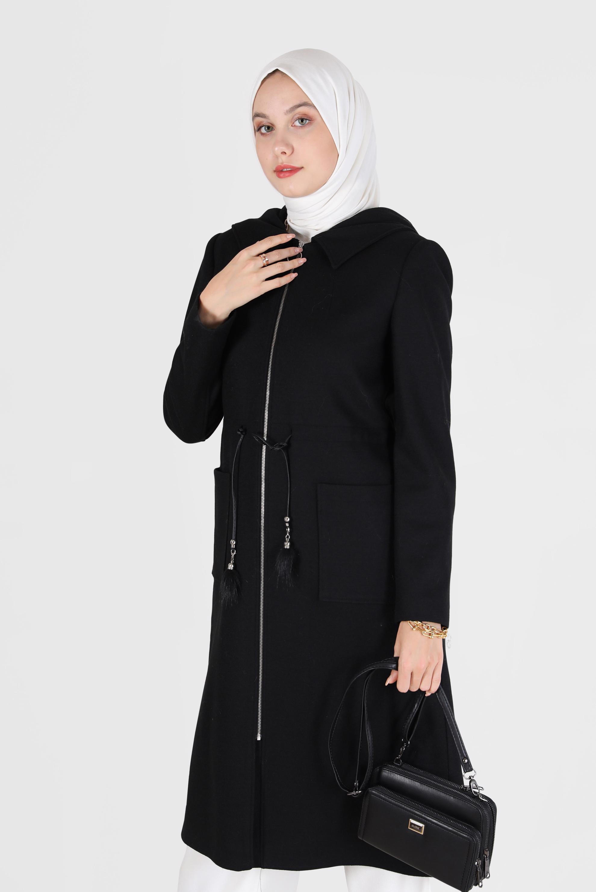 Tesettür giyim SİYAH BELDEN BAĞLAMALI KAPÜŞONLU KABAN 90202 