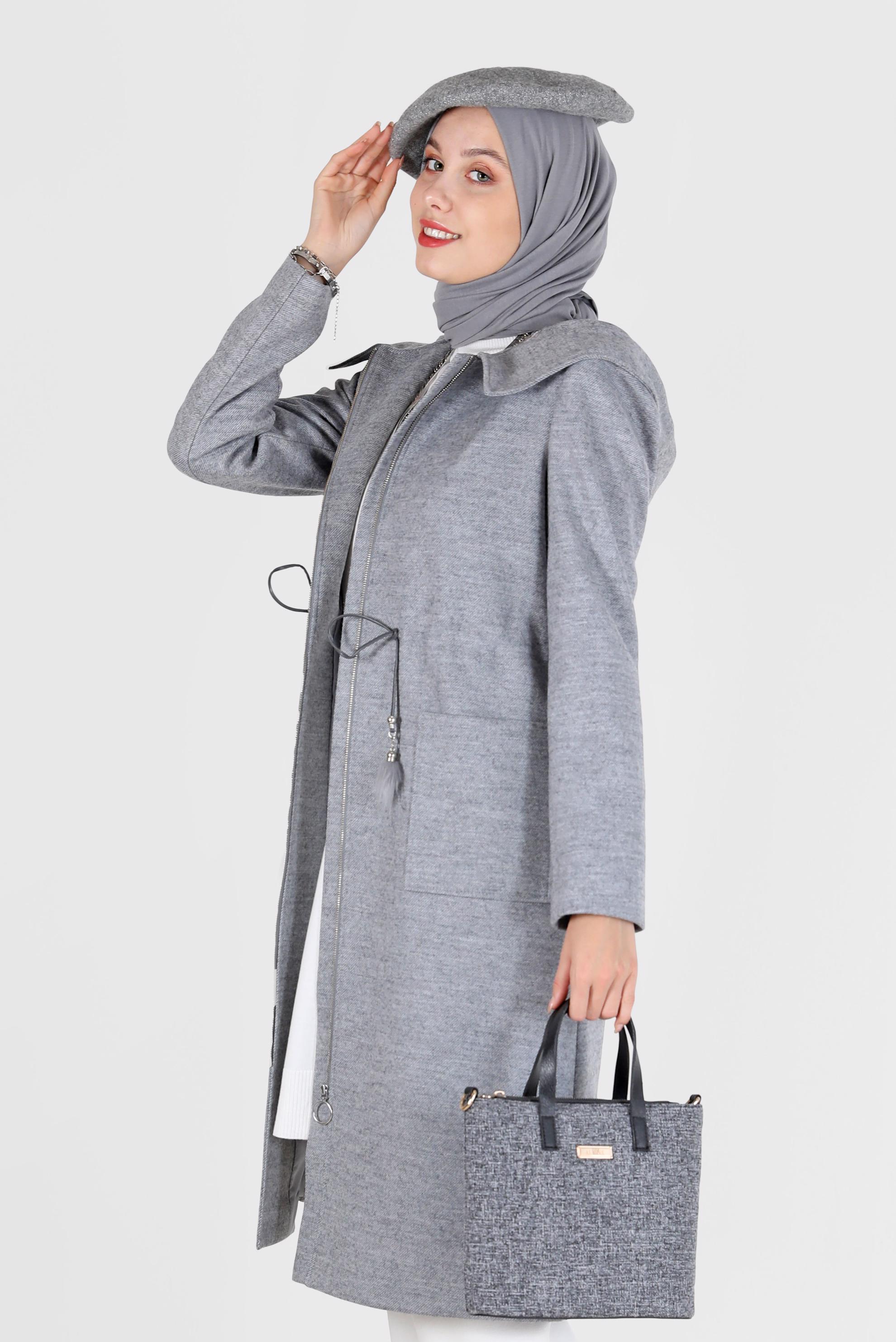 Tesettür giyim GRİ BELDEN BAĞLAMALI KAPÜŞONLU KABAN 90202 