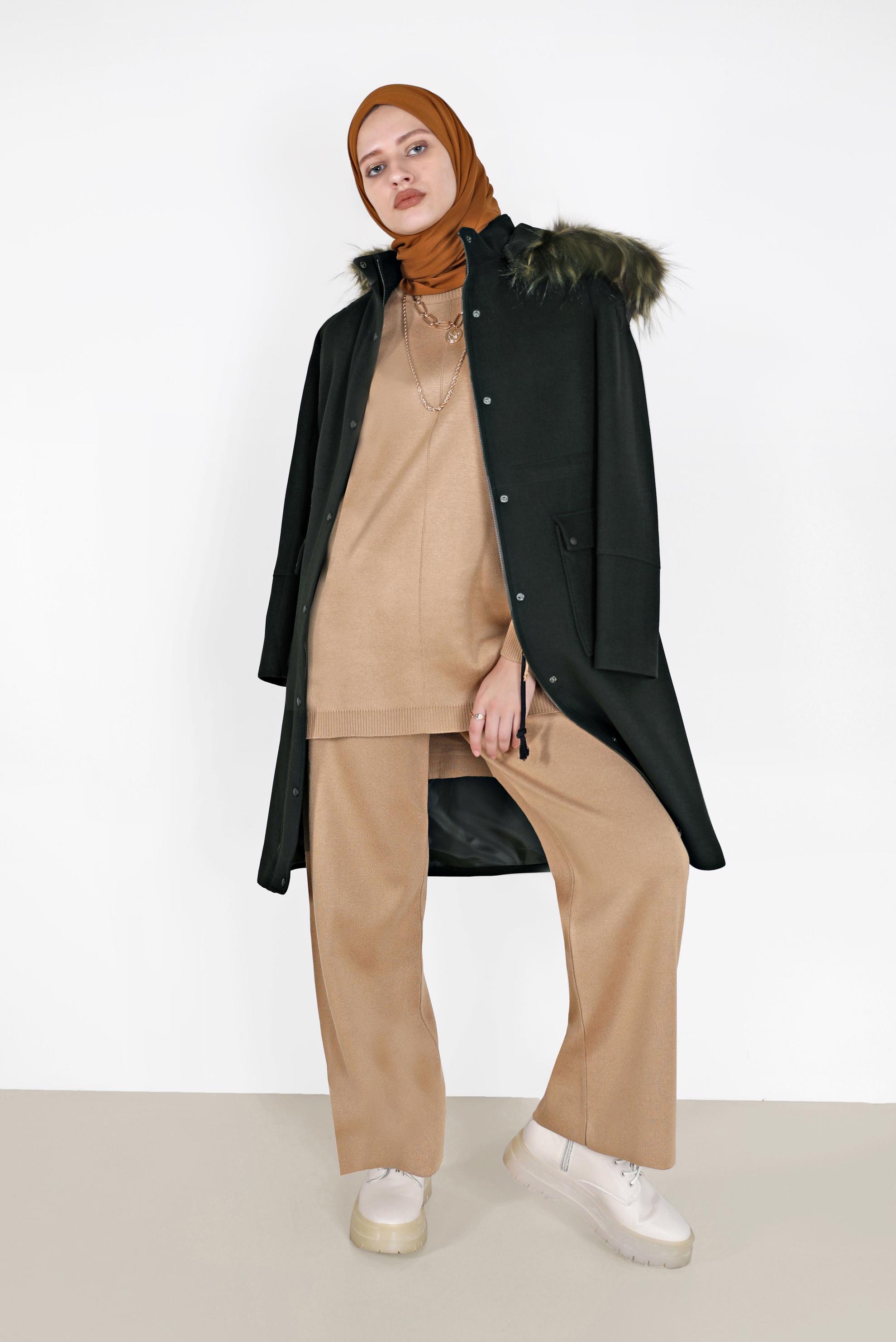 Tesettür giyim HAKİ CEPLİ KAPÜŞONLU KABAN 90203 