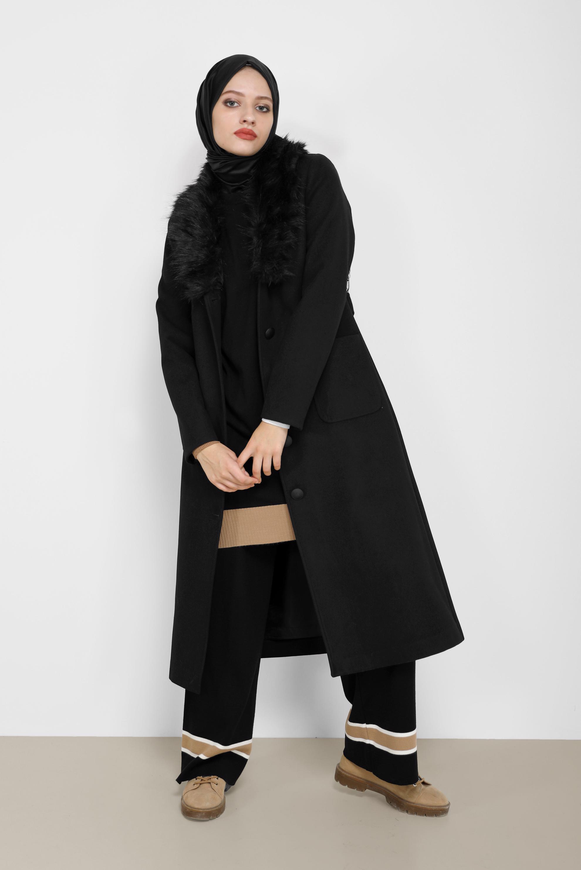Tesettür giyim SİYAH KÜRK DETAYLI KUŞAKLI KABAN 90205 